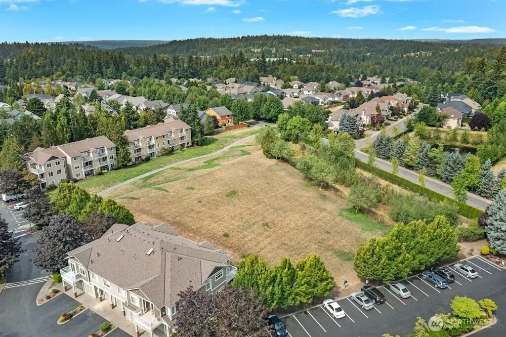 572 241st Lane SE, Sammamish, WA 98074