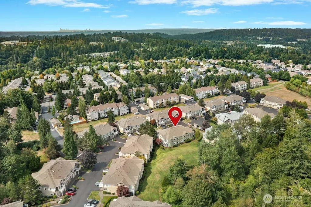 572 241st Lane SE, Sammamish, WA 98074