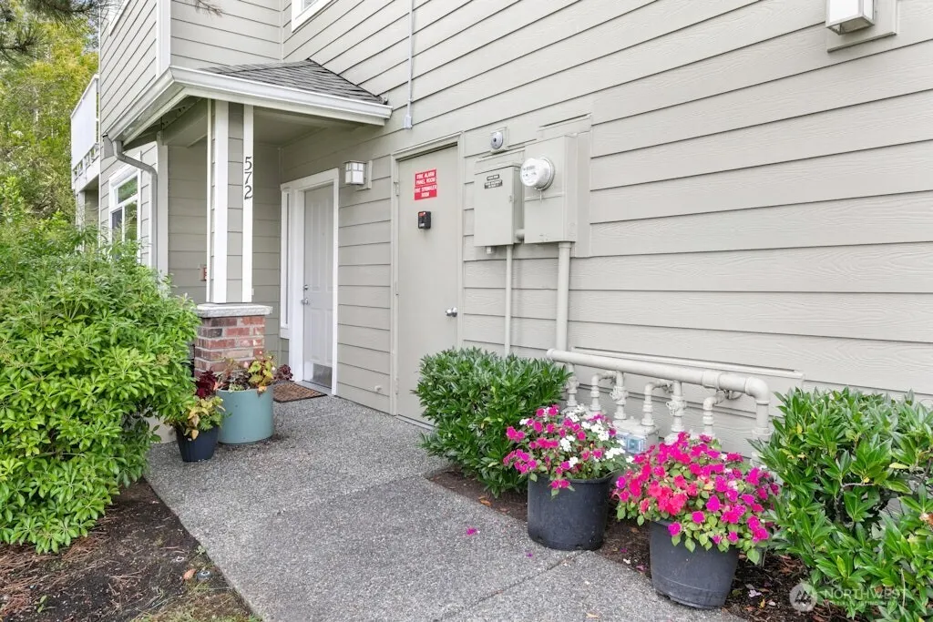 572 241st Lane SE, Sammamish, WA 98074