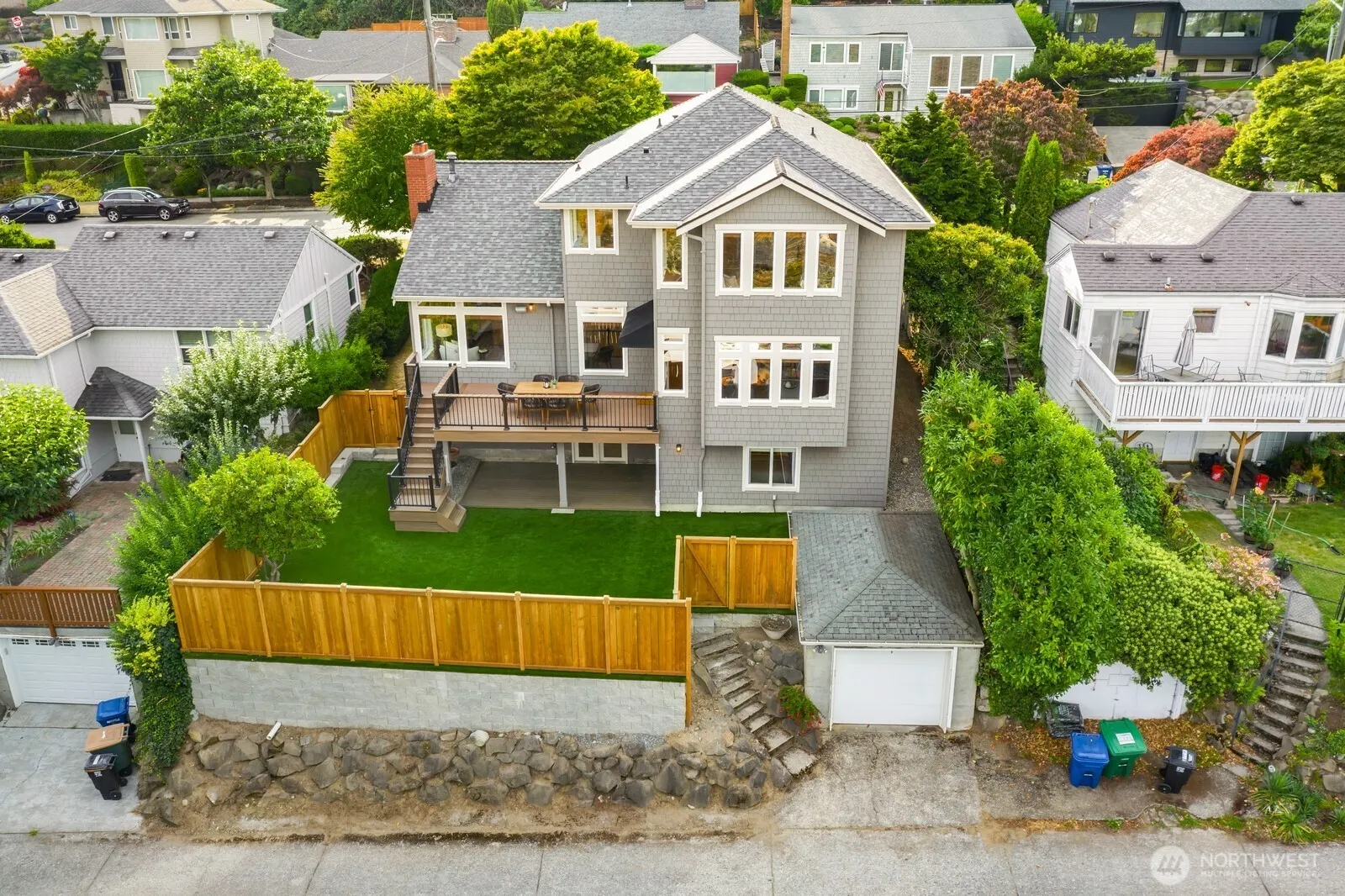 3016 37th Avenue W, Seattle, WA 98199
