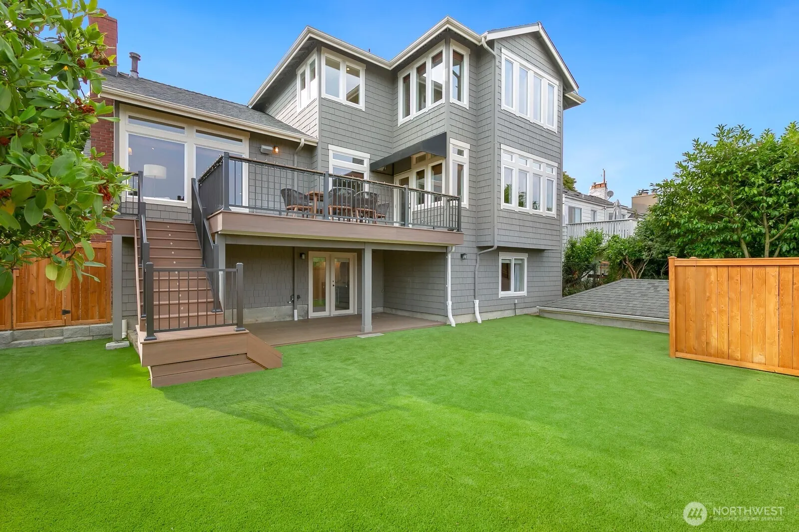 3016 37th Avenue W, Seattle, WA 98199