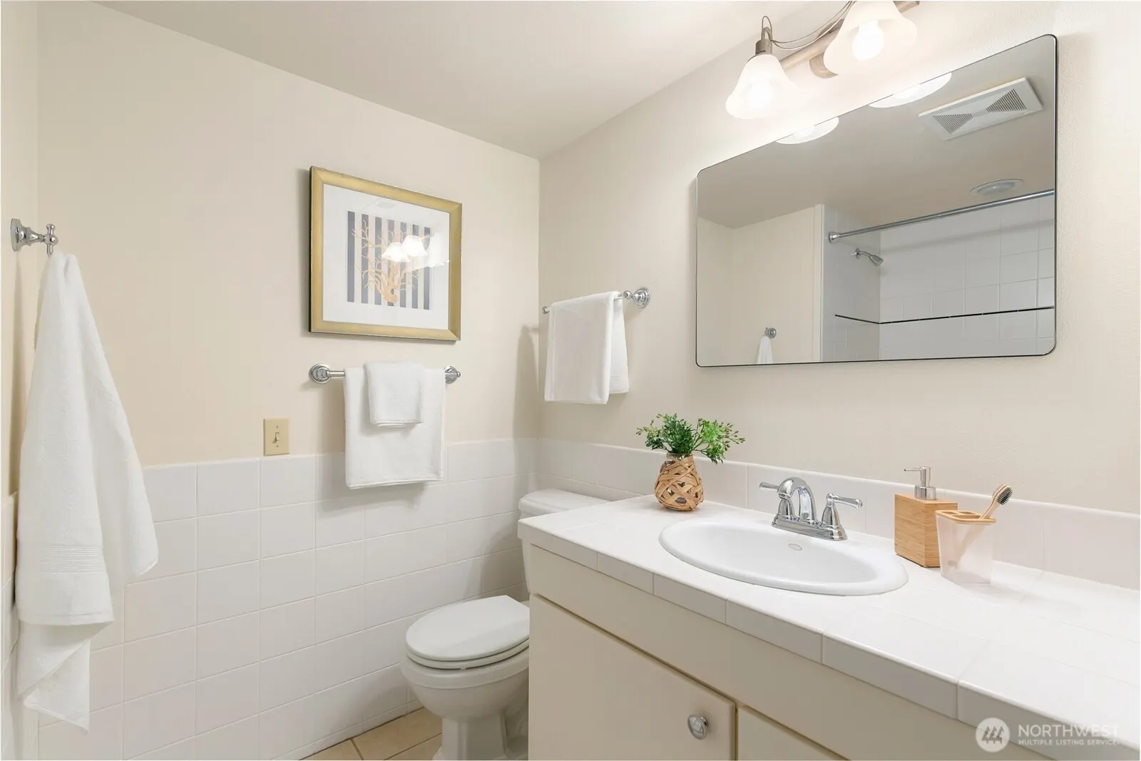 3016 37th Avenue W, Seattle, WA 98199