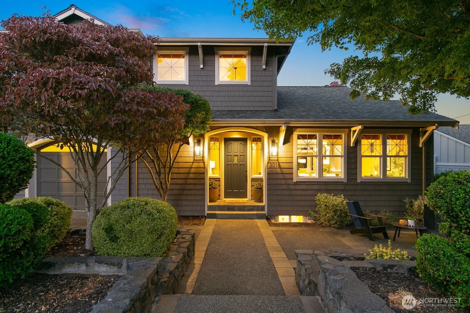 3016 37th Avenue W, Seattle, WA 98199