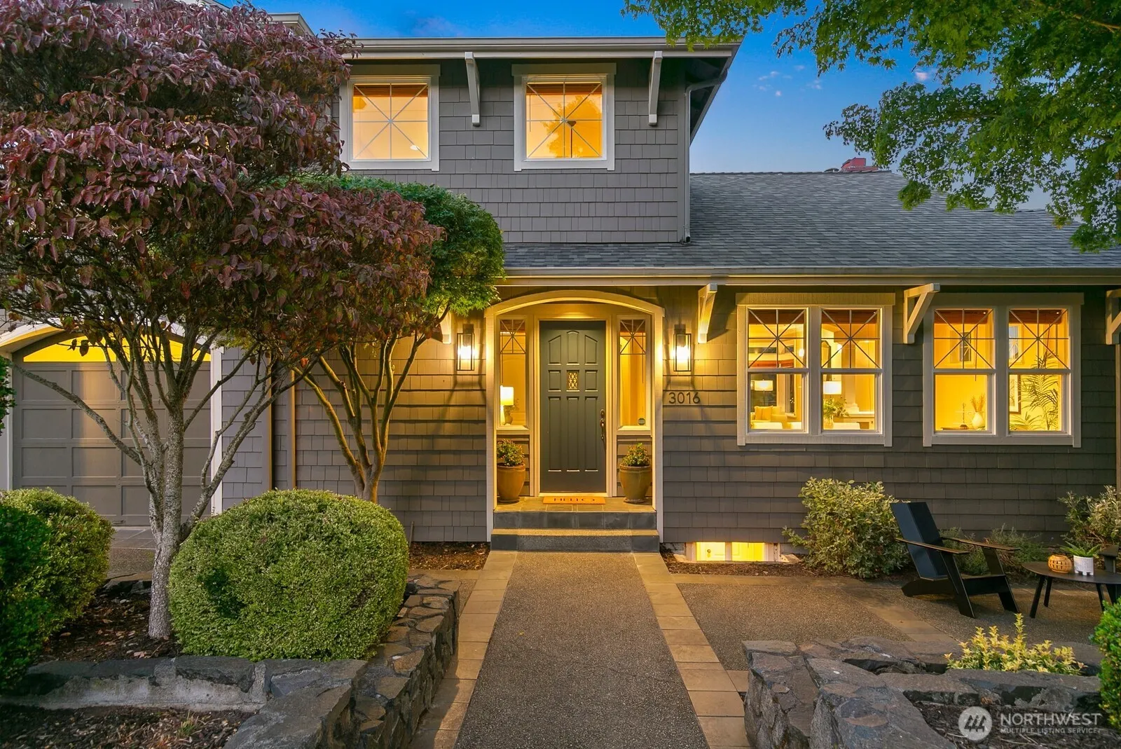 3016 37th Avenue W, Seattle, WA 98199