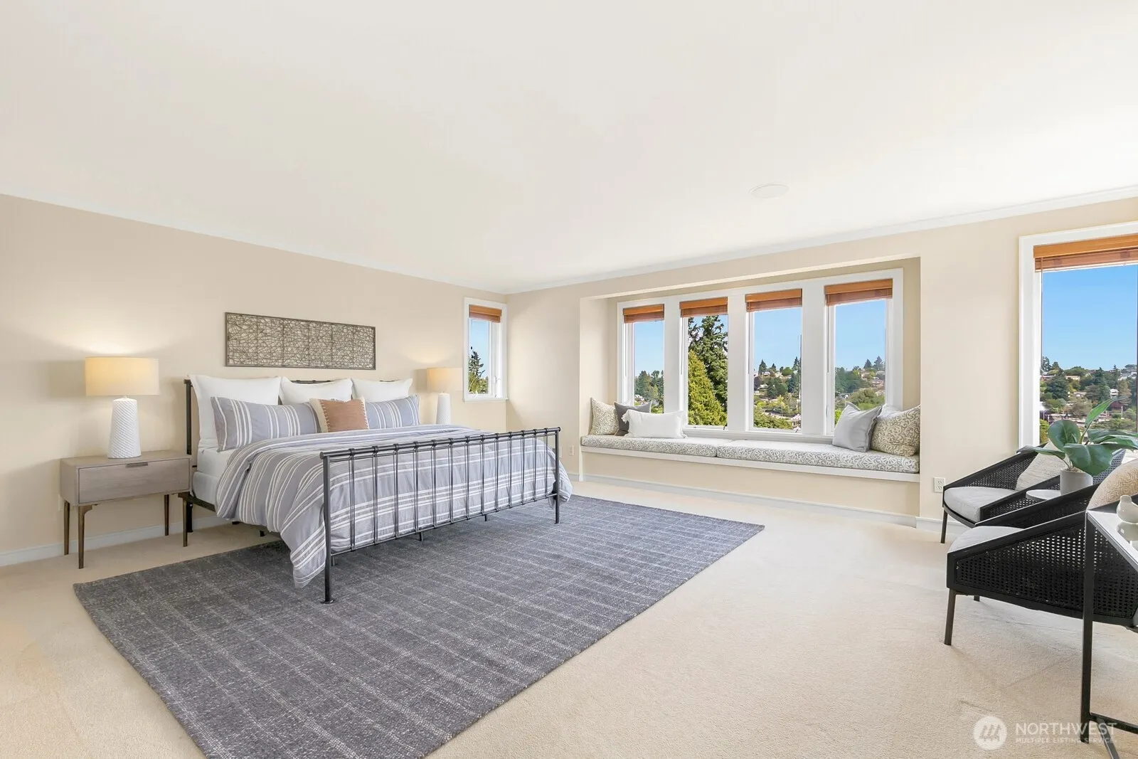 3016 37th Avenue W, Seattle, WA 98199