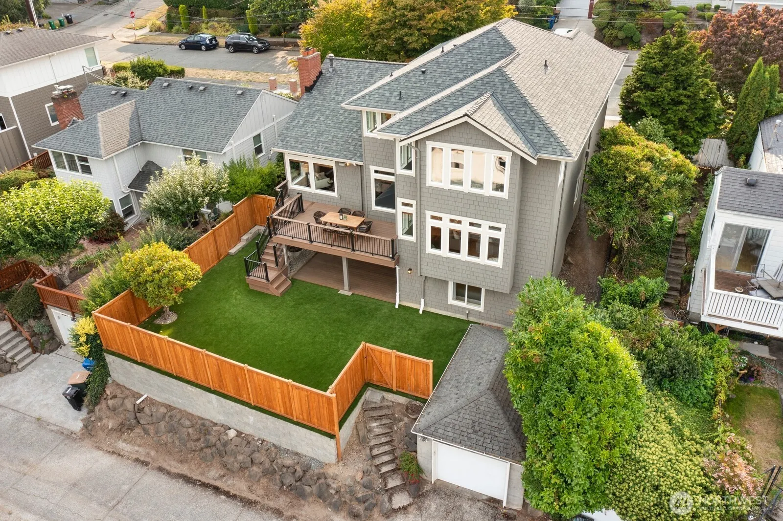 3016 37th Avenue W, Seattle, WA 98199