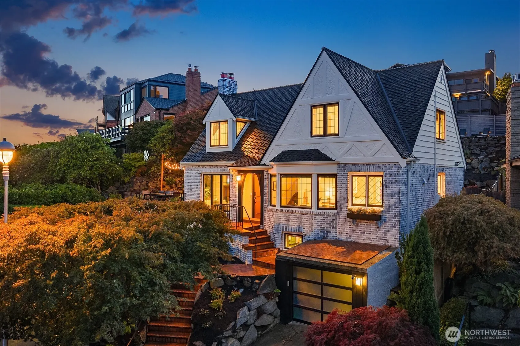 2459 Montavista Place W, Seattle, WA 98199