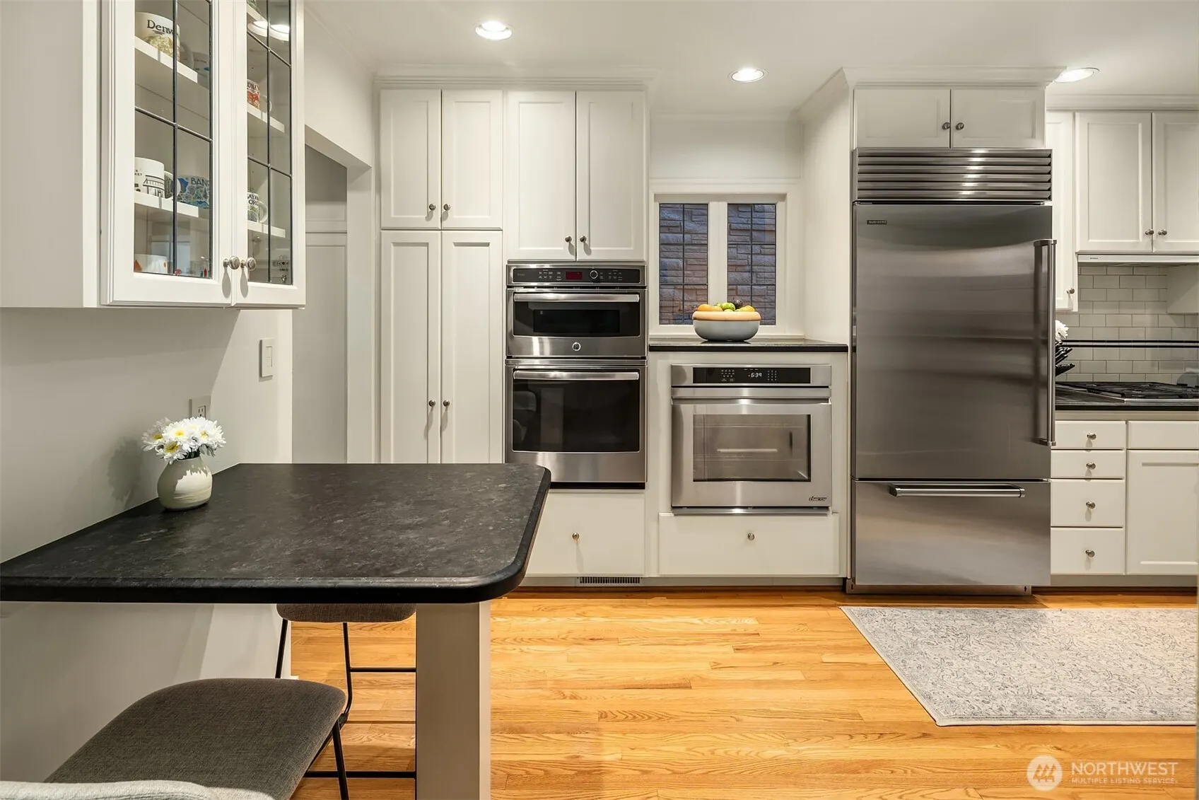 2459 Montavista Place W, Seattle, WA 98199