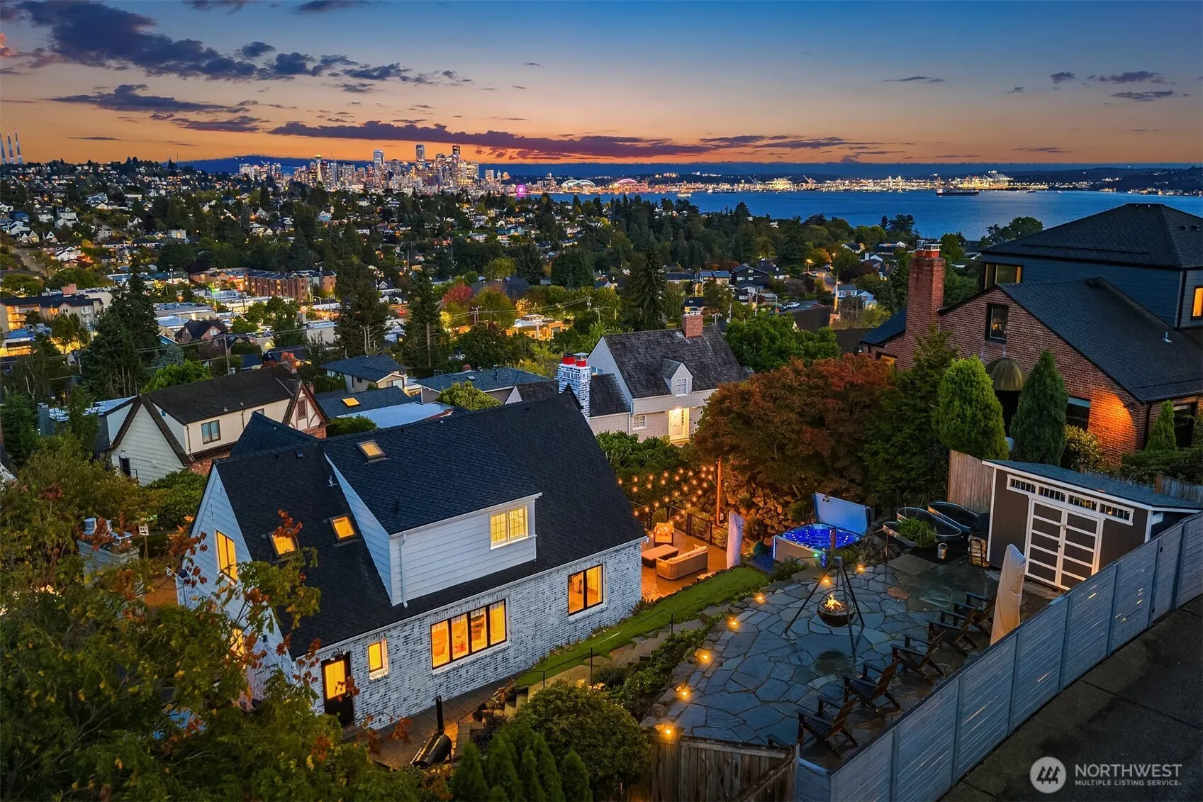 2459 Montavista Place W, Seattle, WA 98199
