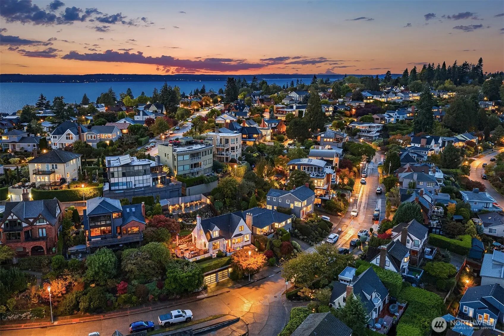 2459 Montavista Place W, Seattle, WA 98199