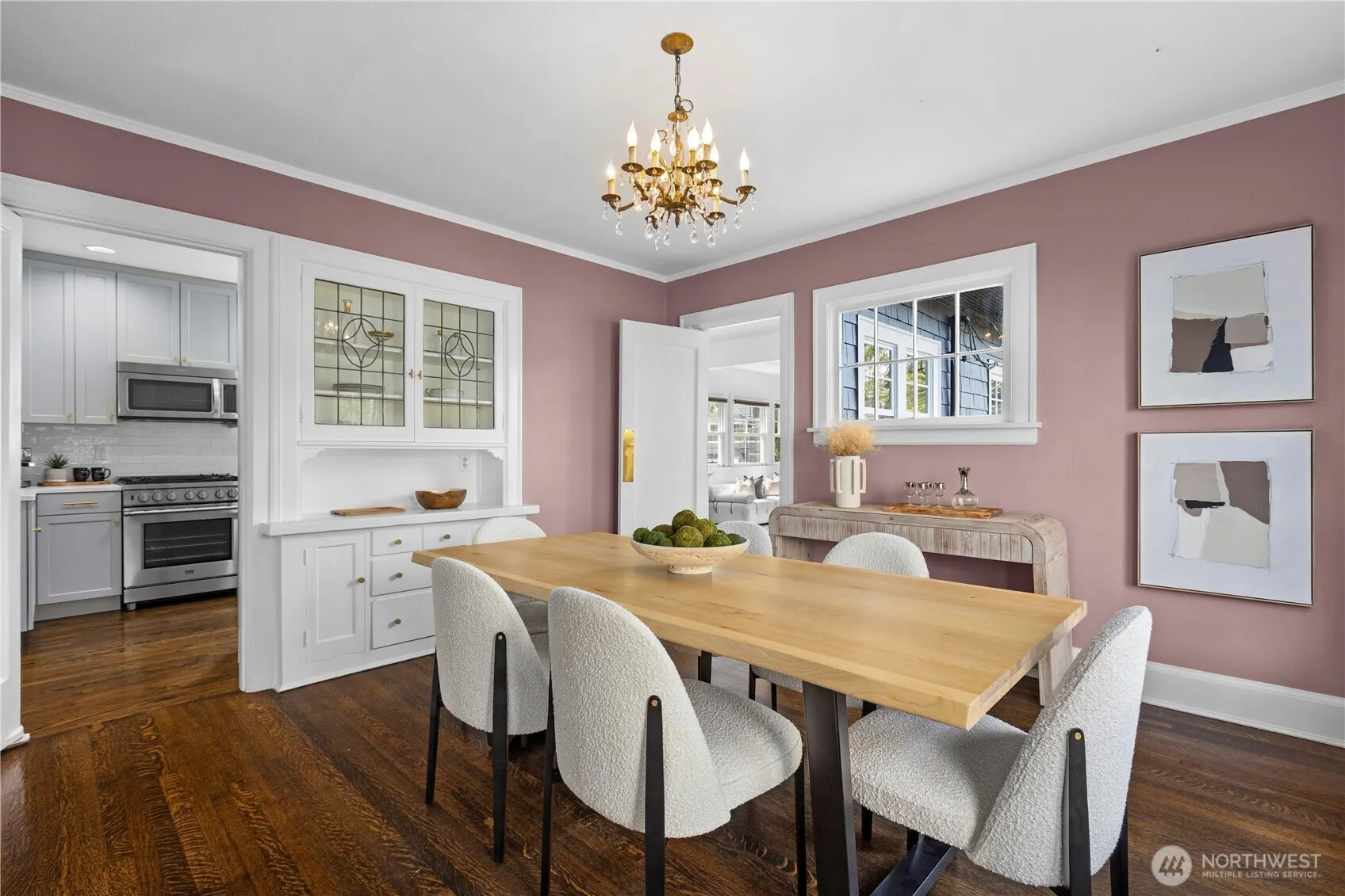909 21st Avenue E, Seattle, WA 98112
