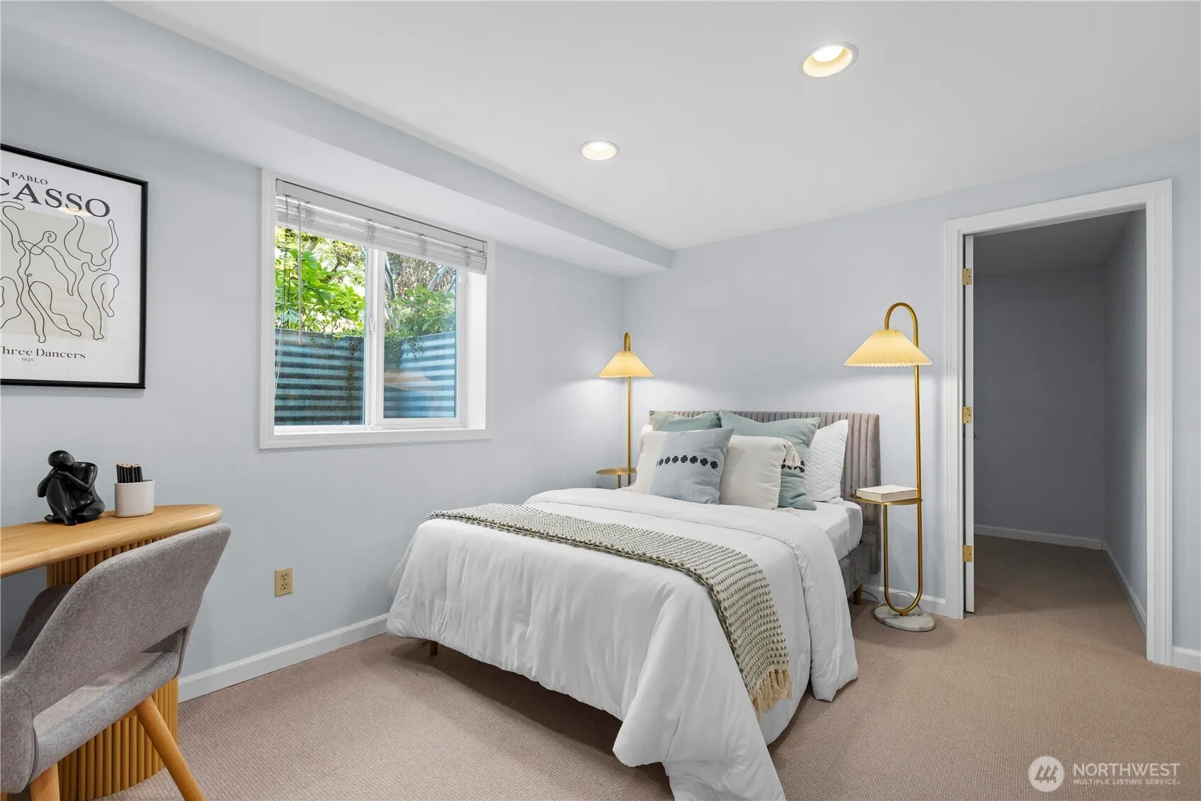 909 21st Avenue E, Seattle, WA 98112
