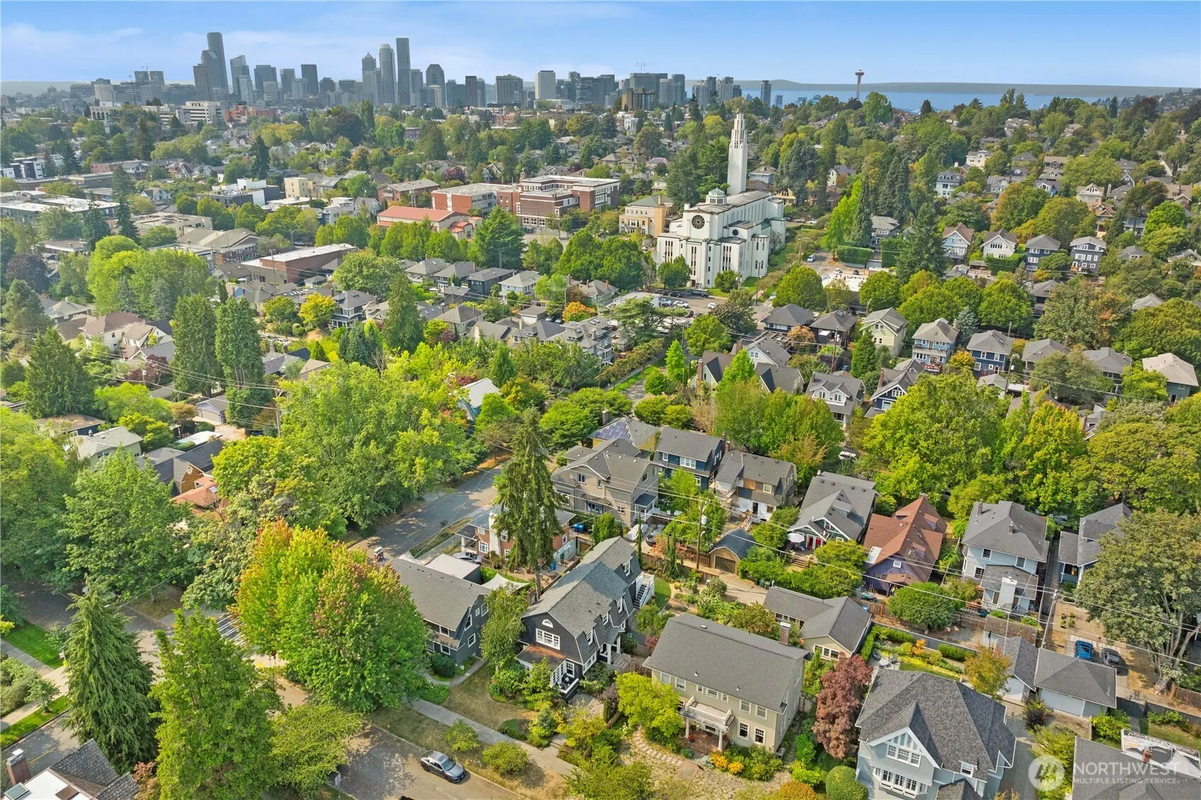 909 21st Avenue E, Seattle, WA 98112