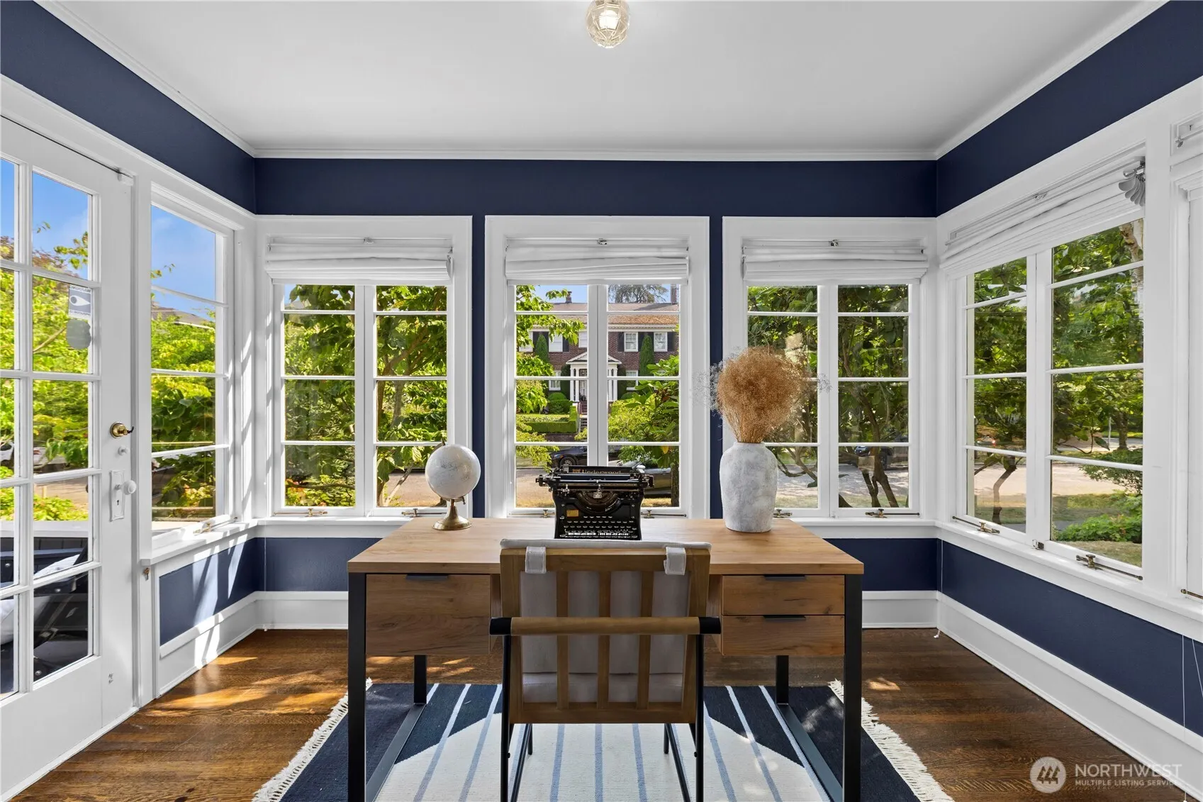 909 21st Avenue E, Seattle, WA 98112