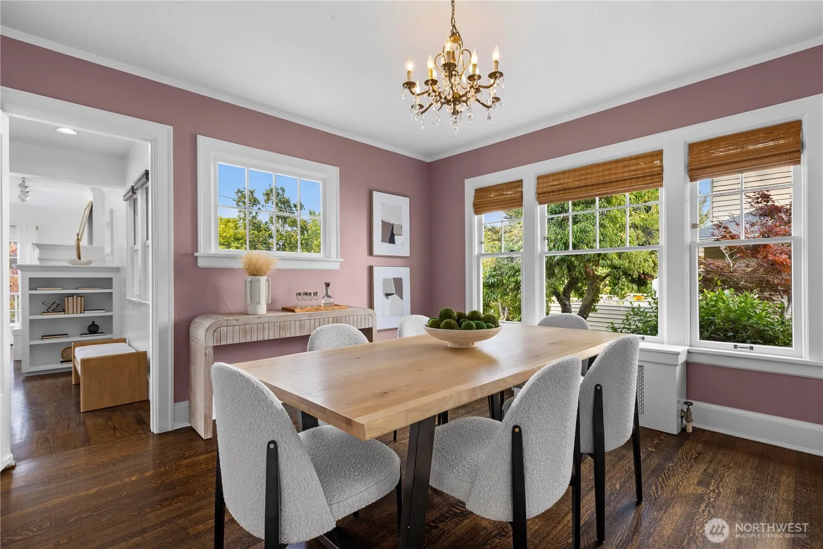 909 21st Avenue E, Seattle, WA 98112