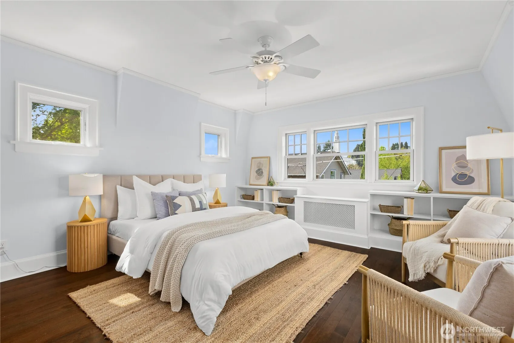 909 21st Avenue E, Seattle, WA 98112