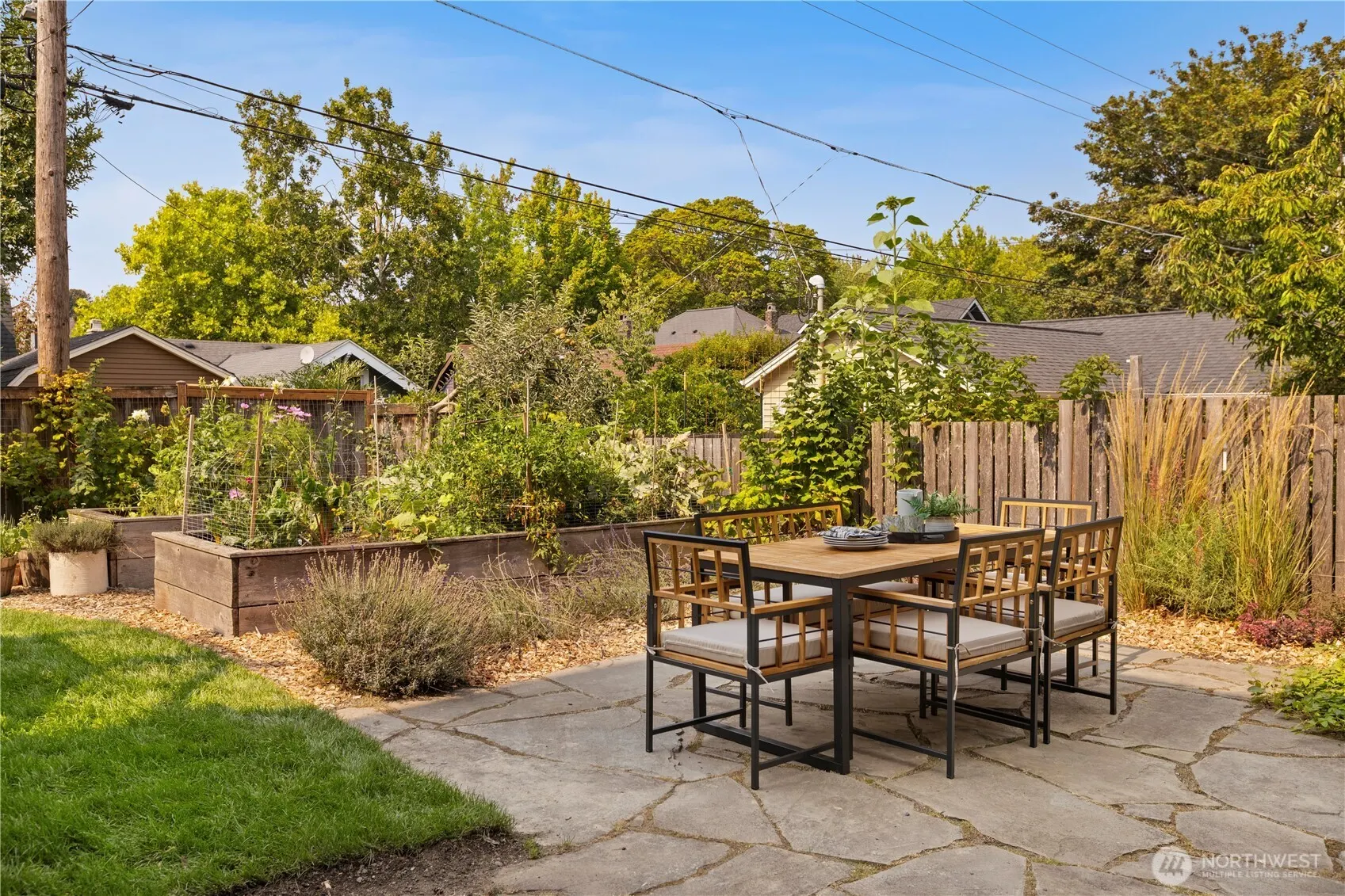 909 21st Avenue E, Seattle, WA 98112