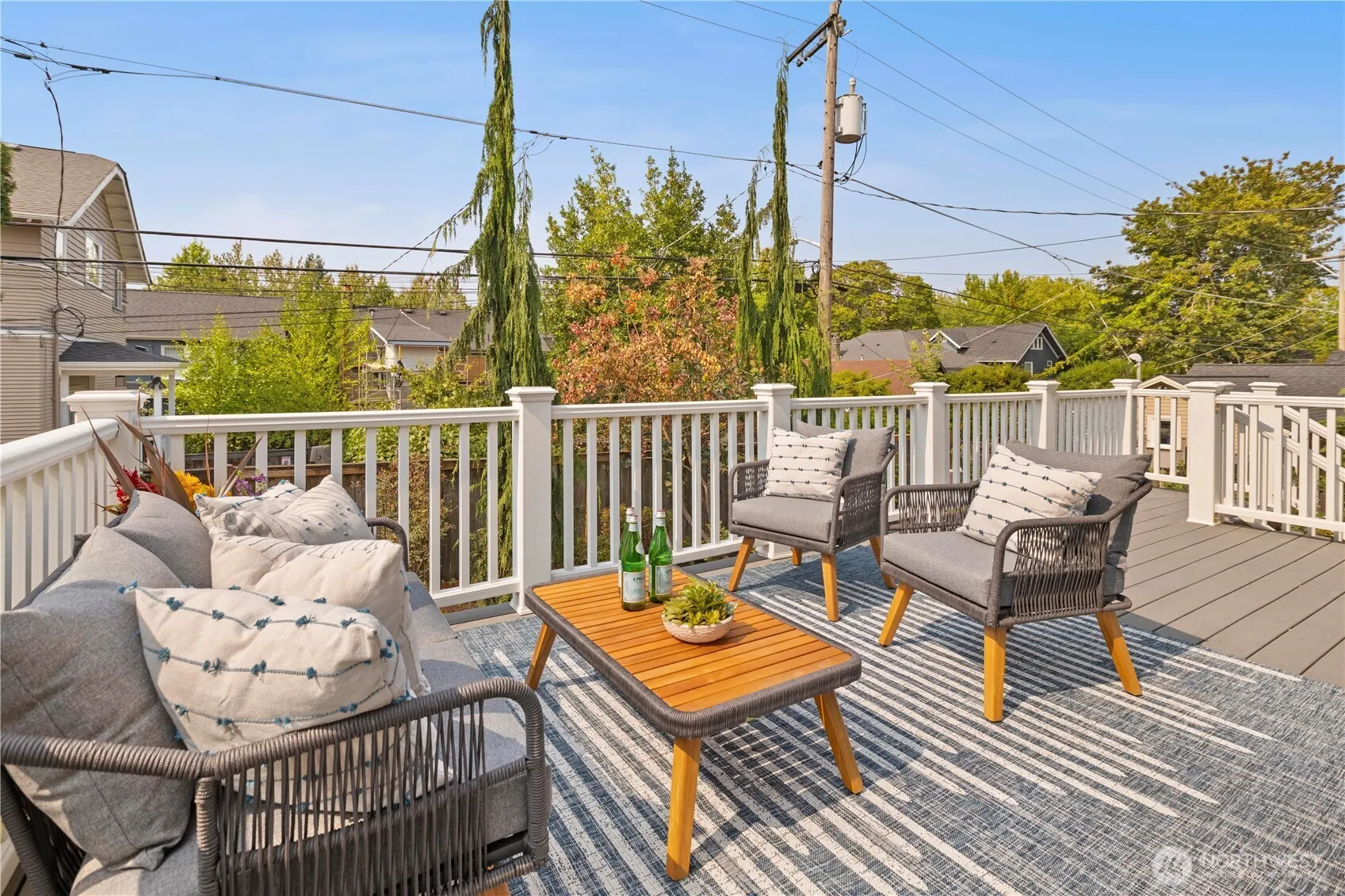 909 21st Avenue E, Seattle, WA 98112