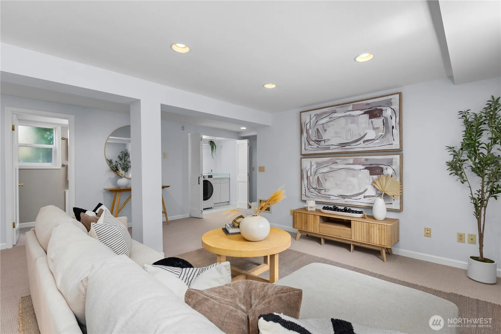 909 21st Avenue E, Seattle, WA 98112