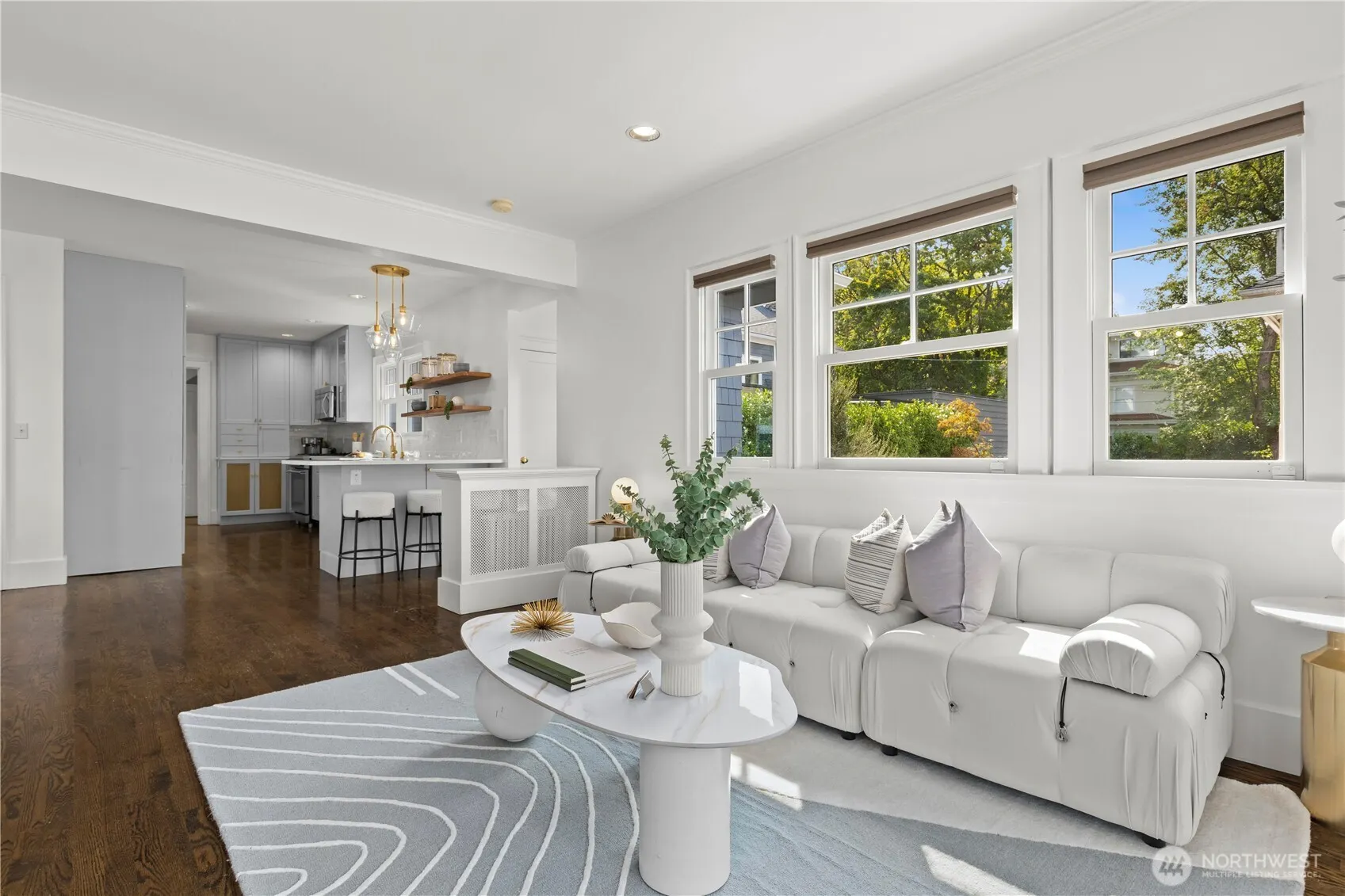 909 21st Avenue E, Seattle, WA 98112