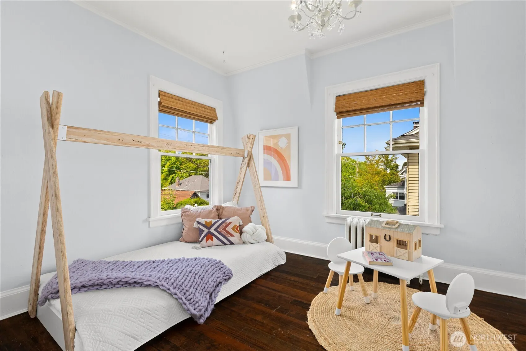909 21st Avenue E, Seattle, WA 98112