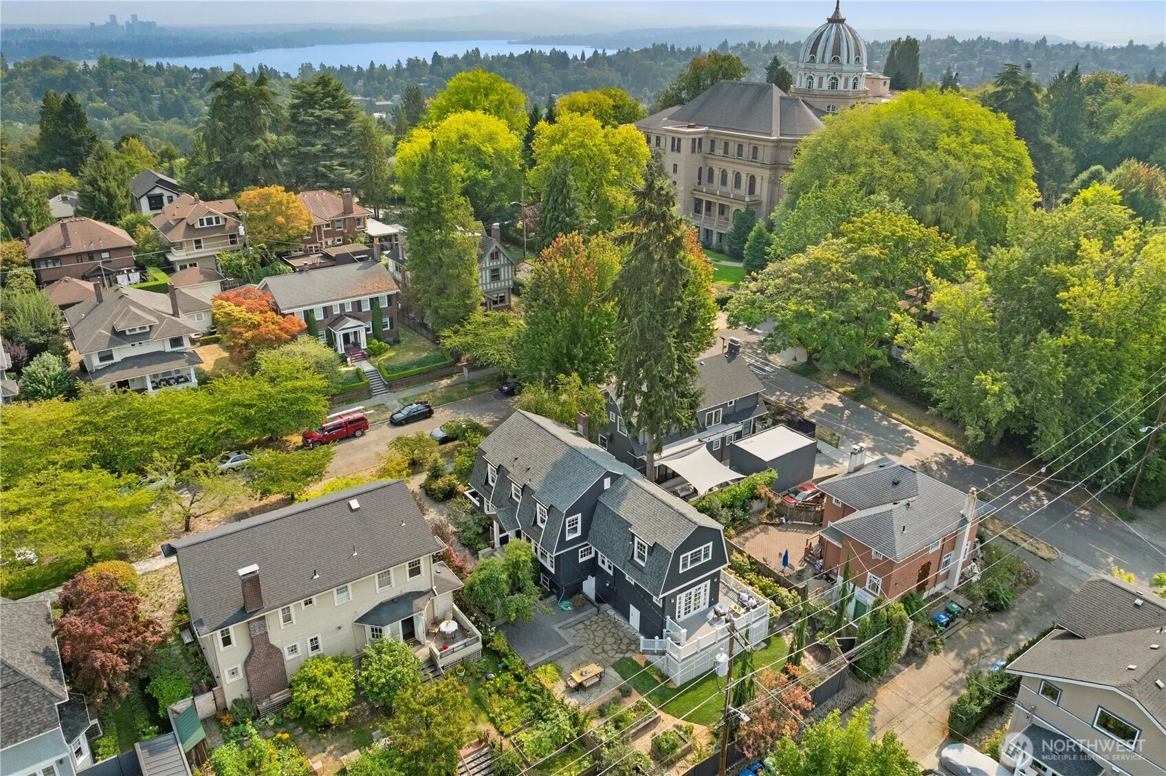 909 21st Avenue E, Seattle, WA 98112