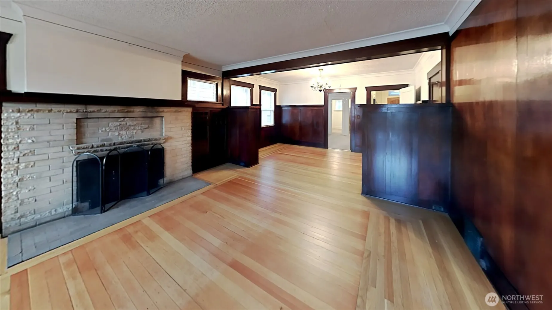 914 N 40th Street , Seattle, WA 98103