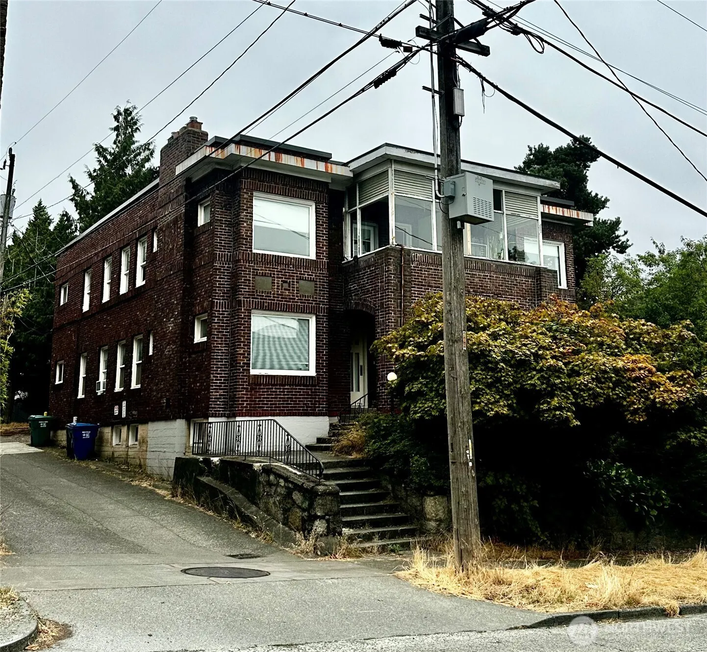 914 N 40th Street , Seattle, WA 98103