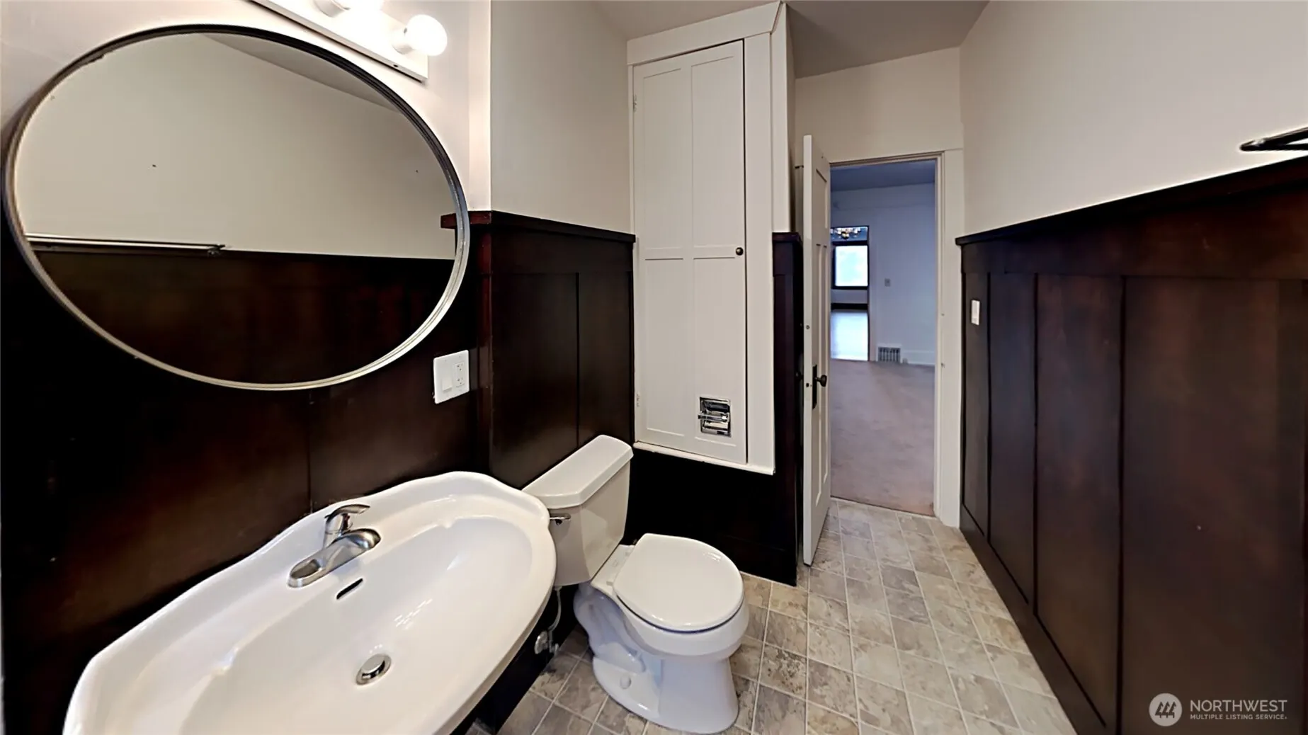 914 N 40th Street , Seattle, WA 98103