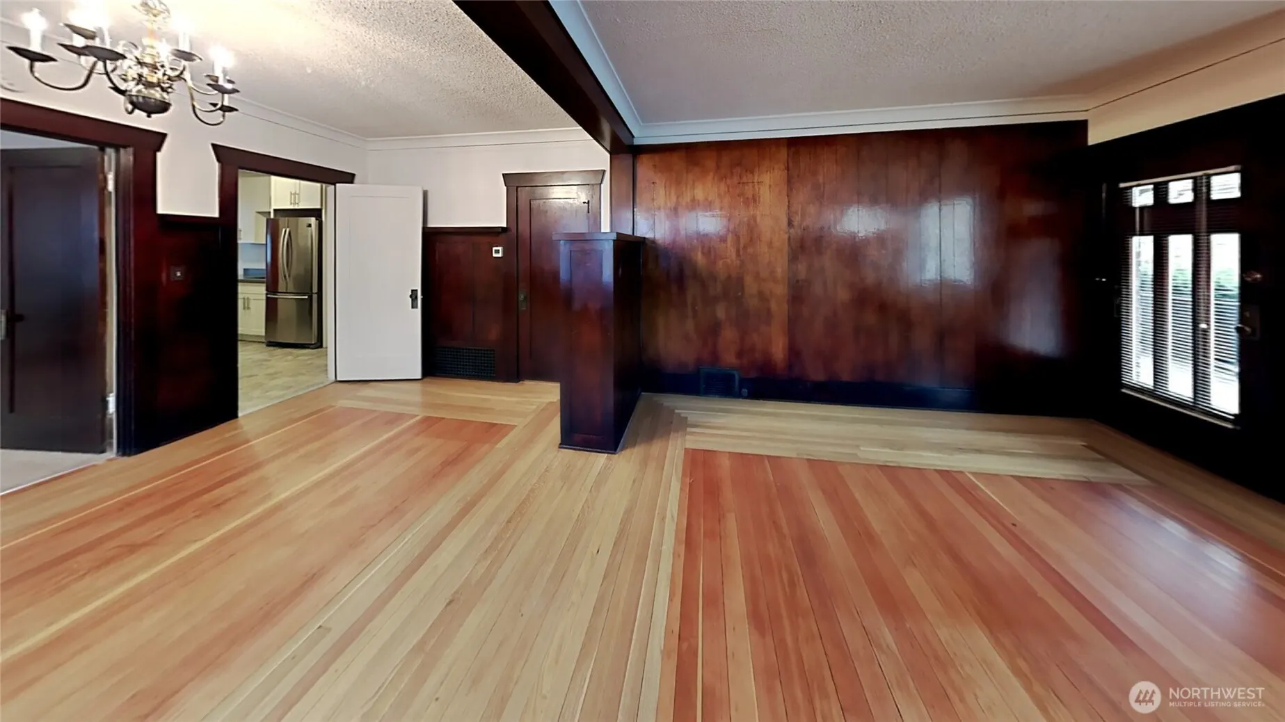 914 N 40th Street , Seattle, WA 98103