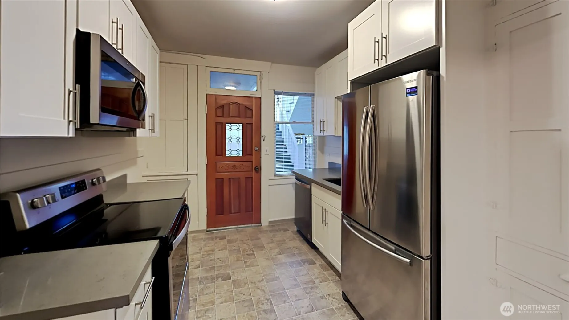 914 N 40th Street , Seattle, WA 98103
