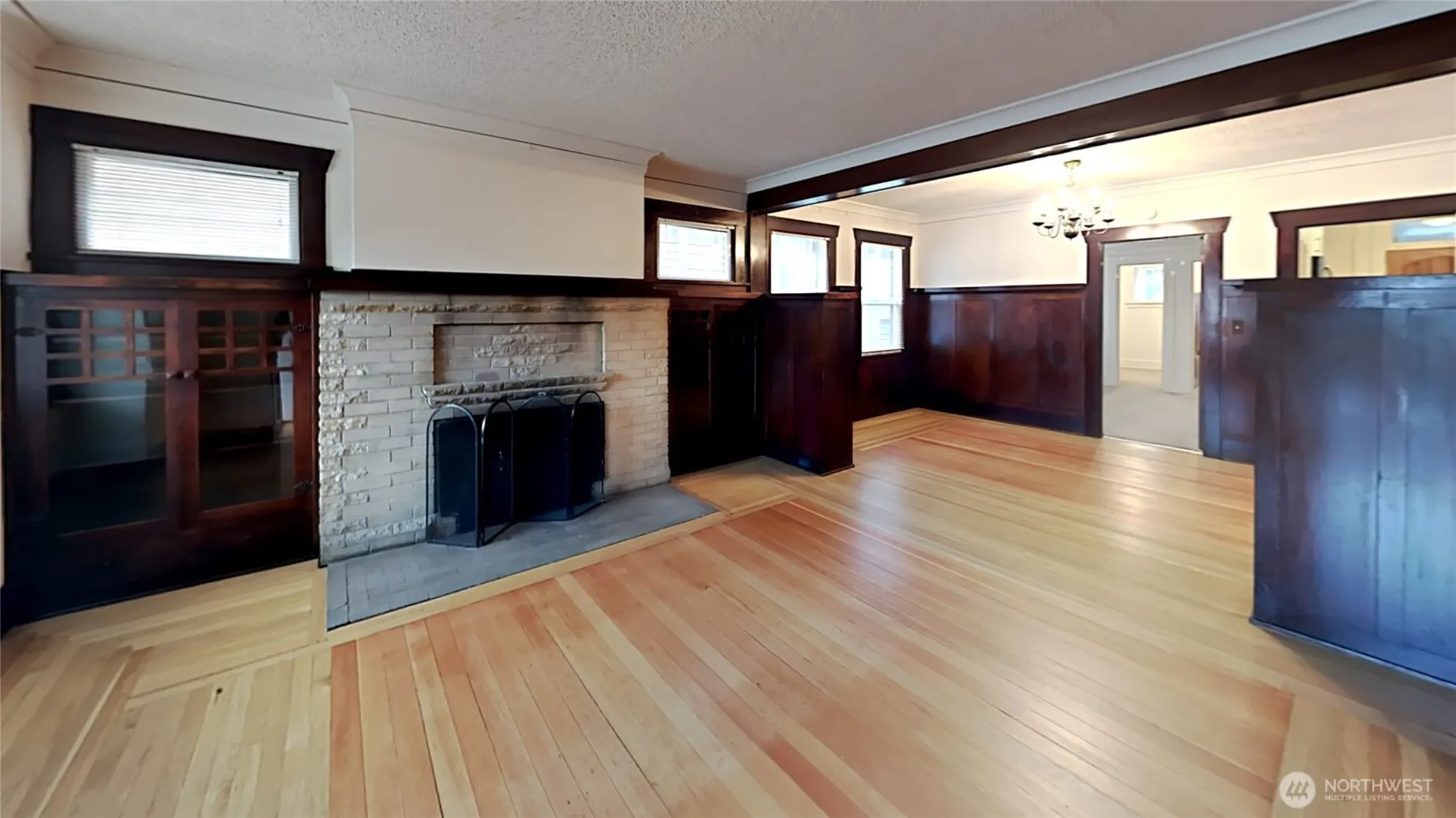 914 N 40th Street , Seattle, WA 98103