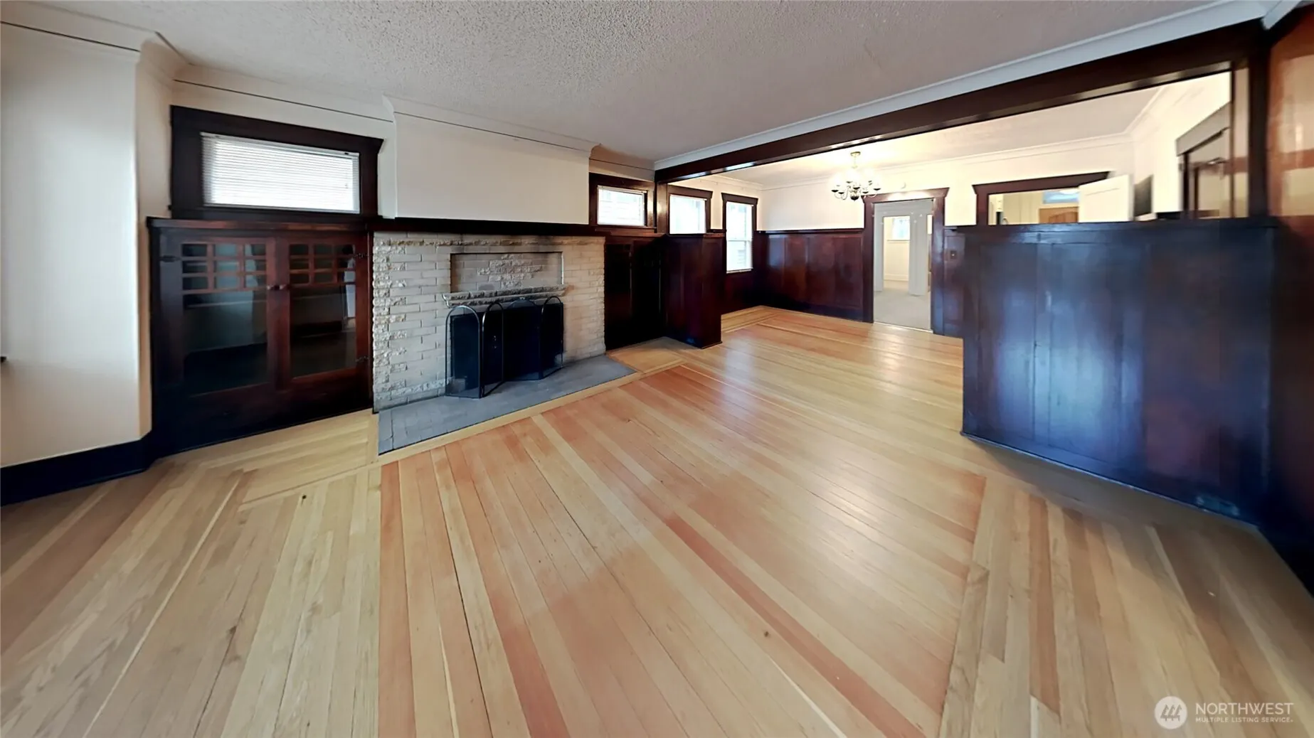 914 N 40th Street , Seattle, WA 98103