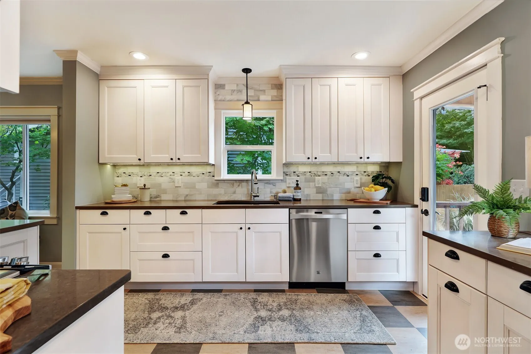 329 NW 80th Street , Seattle, WA 98117