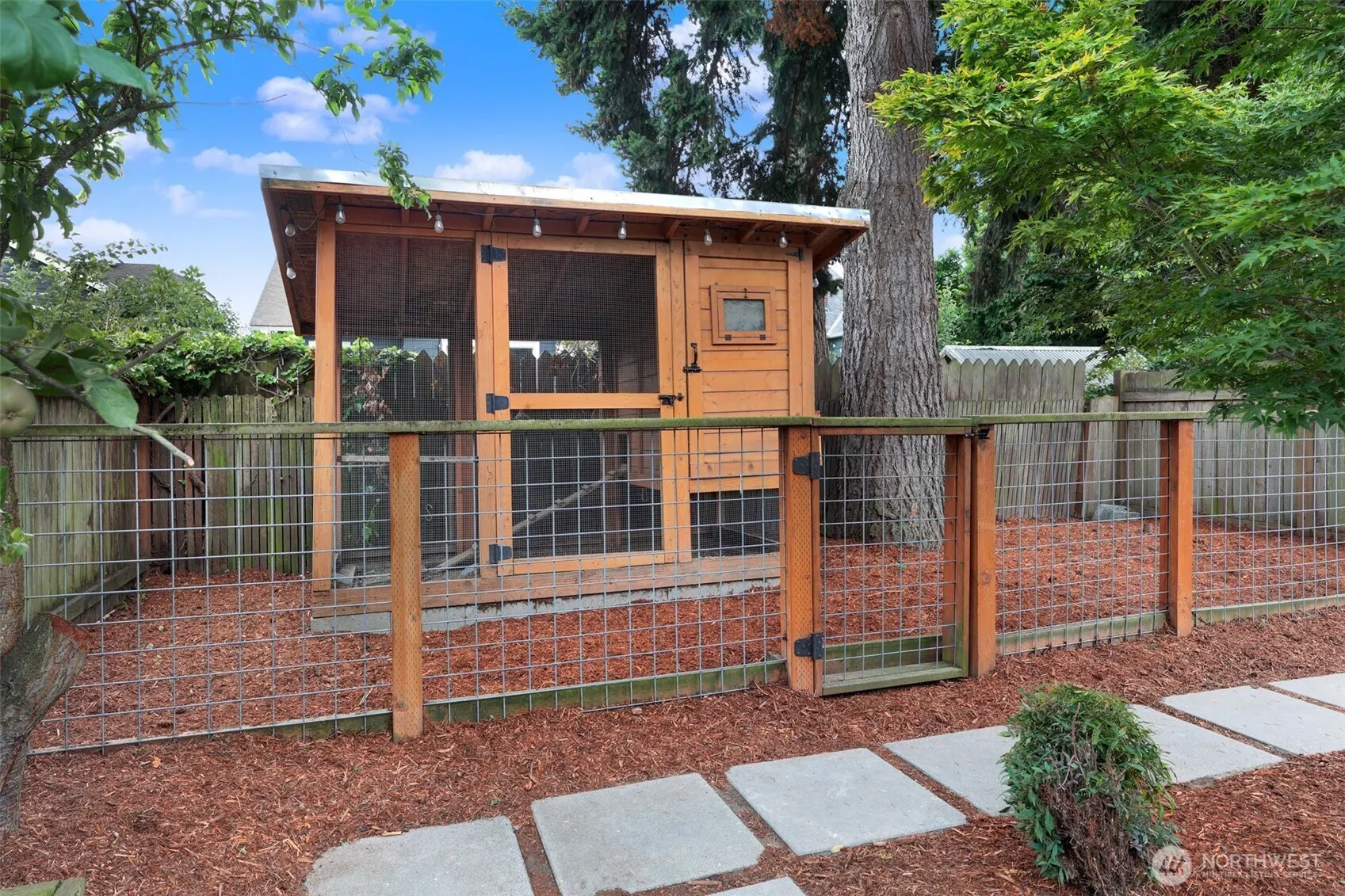 329 NW 80th Street , Seattle, WA 98117