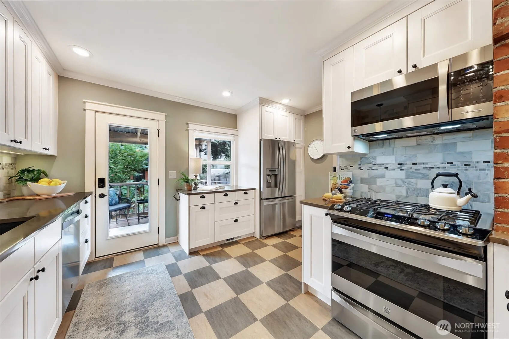 329 NW 80th Street , Seattle, WA 98117