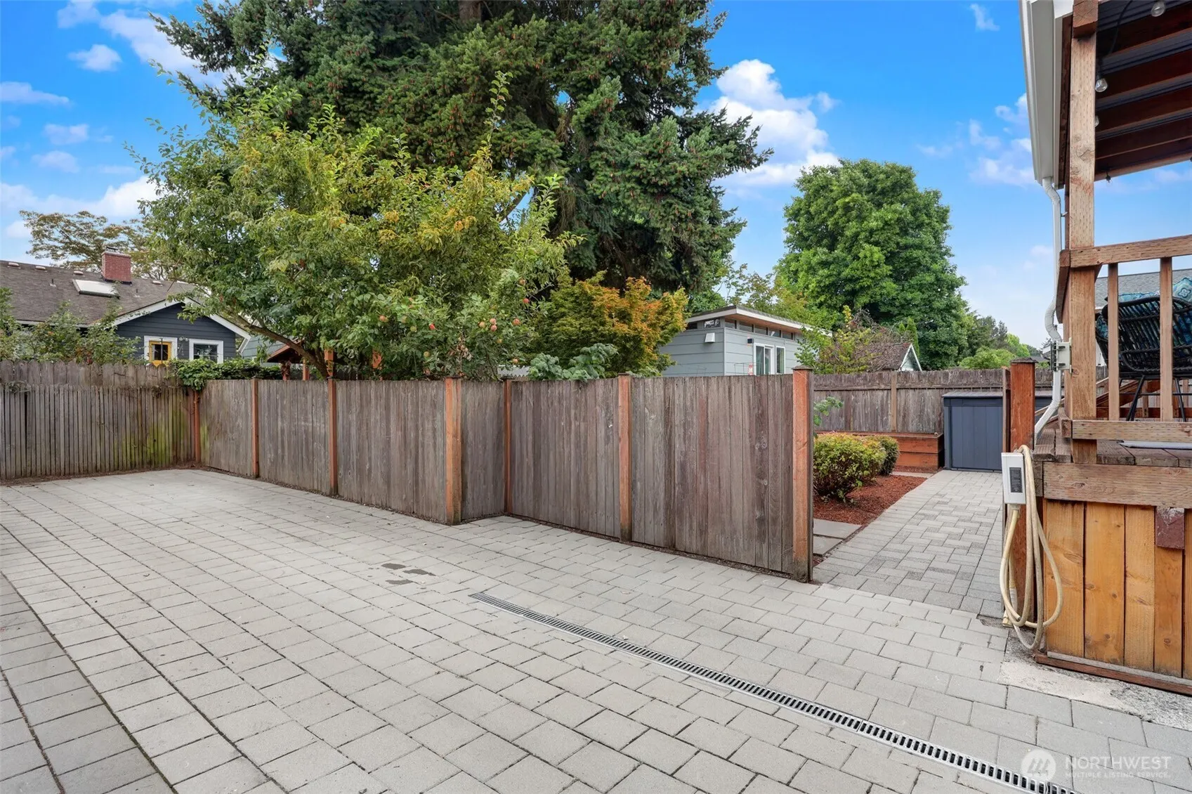 329 NW 80th Street , Seattle, WA 98117