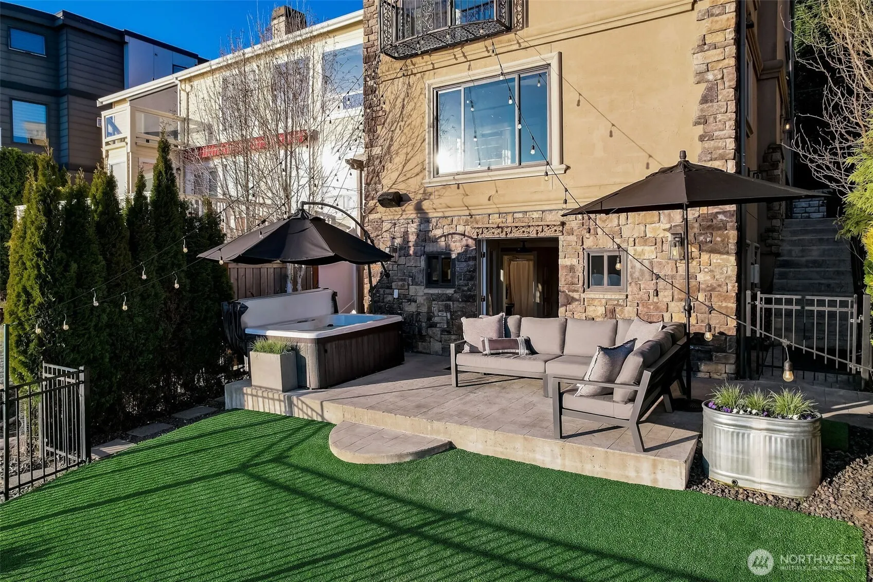 4013 E Lake Sammamish Shore Lane , Sammamish, WA 98075