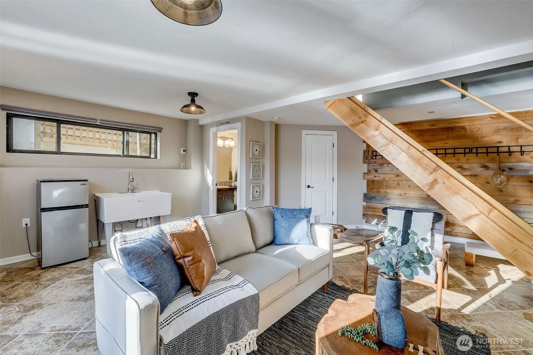 4013 E Lake Sammamish Shore Lane , Sammamish, WA 98075