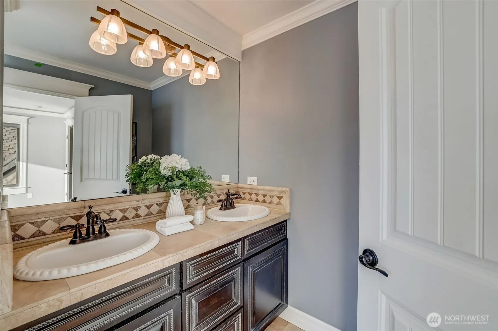 4013 E Lake Sammamish Shore Lane , Sammamish, WA 98075