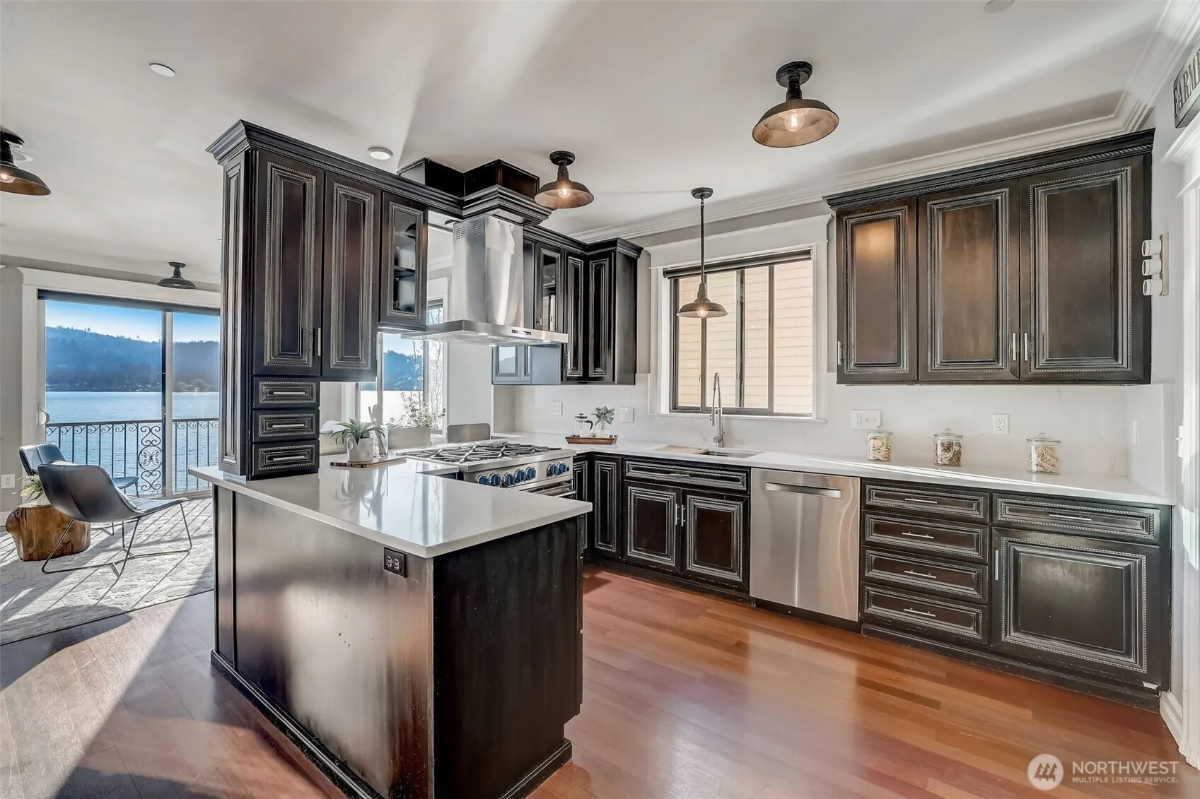 4013 E Lake Sammamish Shore Lane , Sammamish, WA 98075