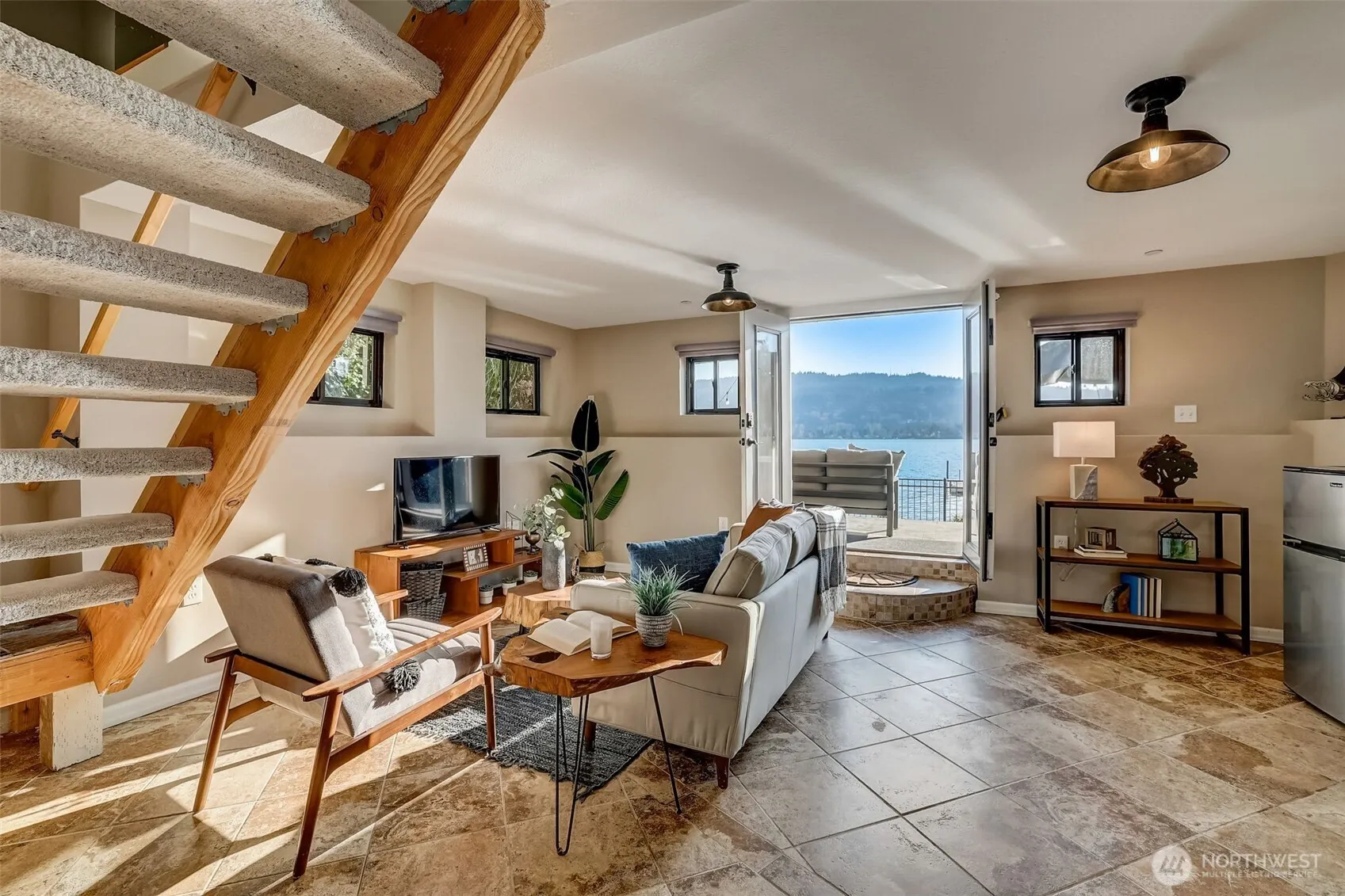 4013 E Lake Sammamish Shore Lane , Sammamish, WA 98075