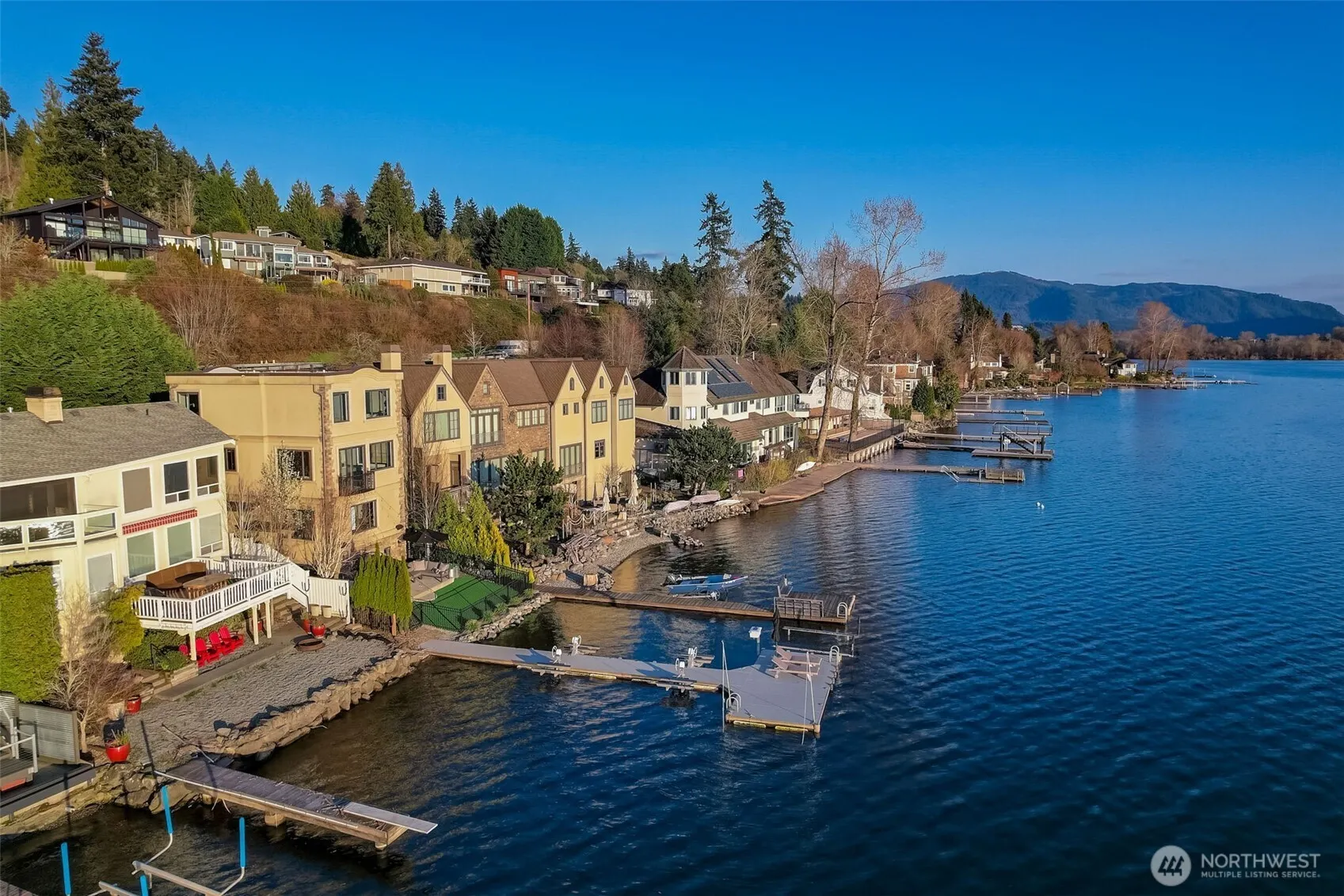 4013 E Lake Sammamish Shore Lane , Sammamish, WA 98075