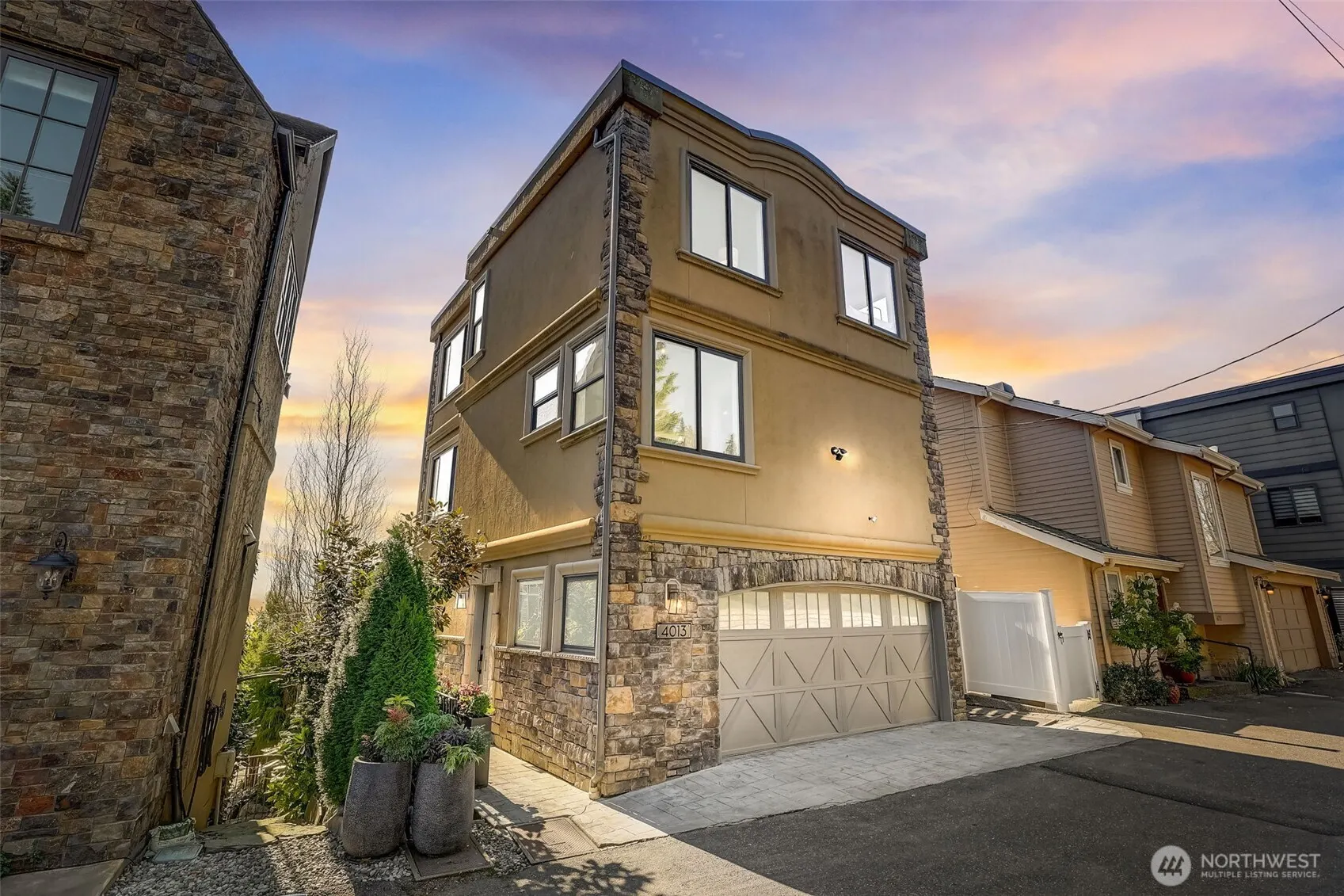 4013 E Lake Sammamish Shore Lane , Sammamish, WA 98075