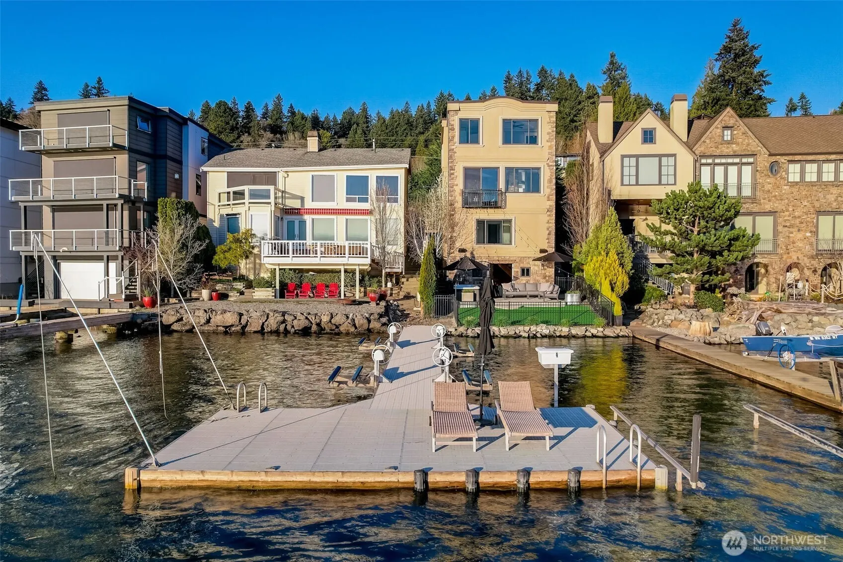 4013 E Lake Sammamish Shore Lane , Sammamish, WA 98075