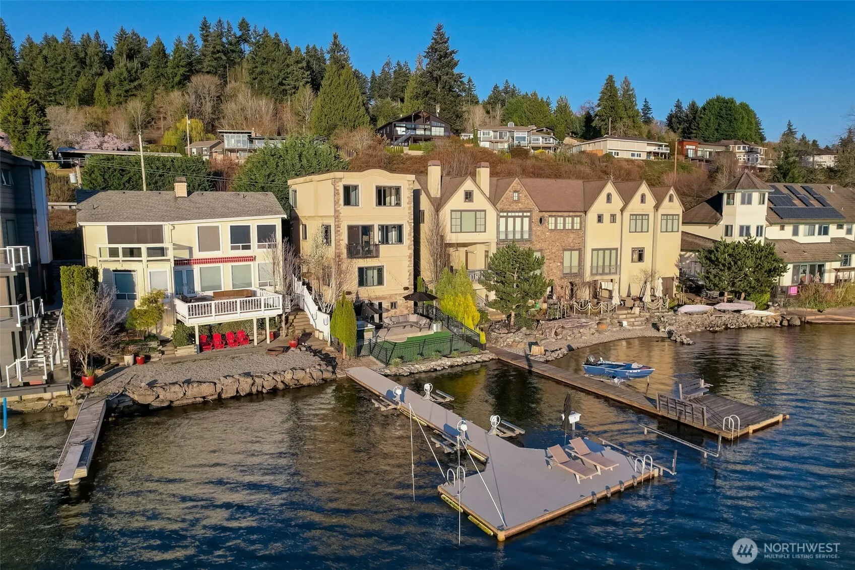 4013 E Lake Sammamish Shore Lane , Sammamish, WA 98075