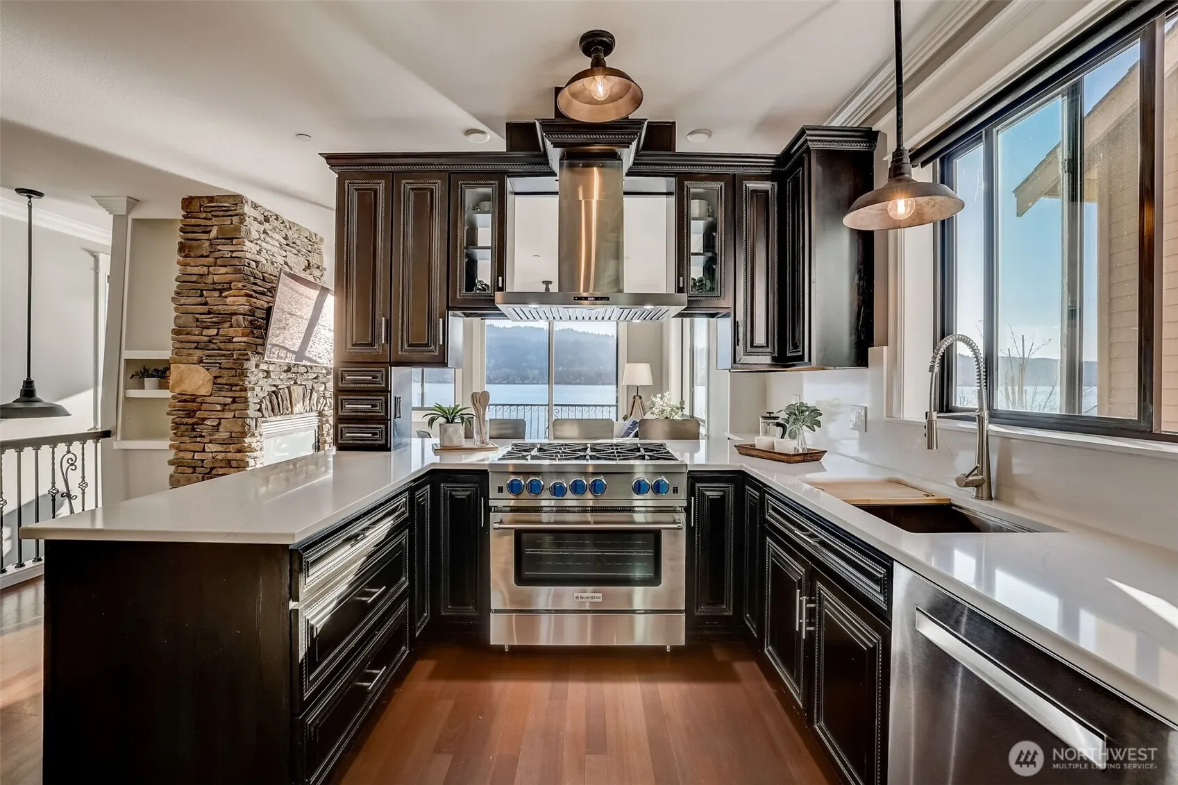 4013 E Lake Sammamish Shore Lane , Sammamish, WA 98075