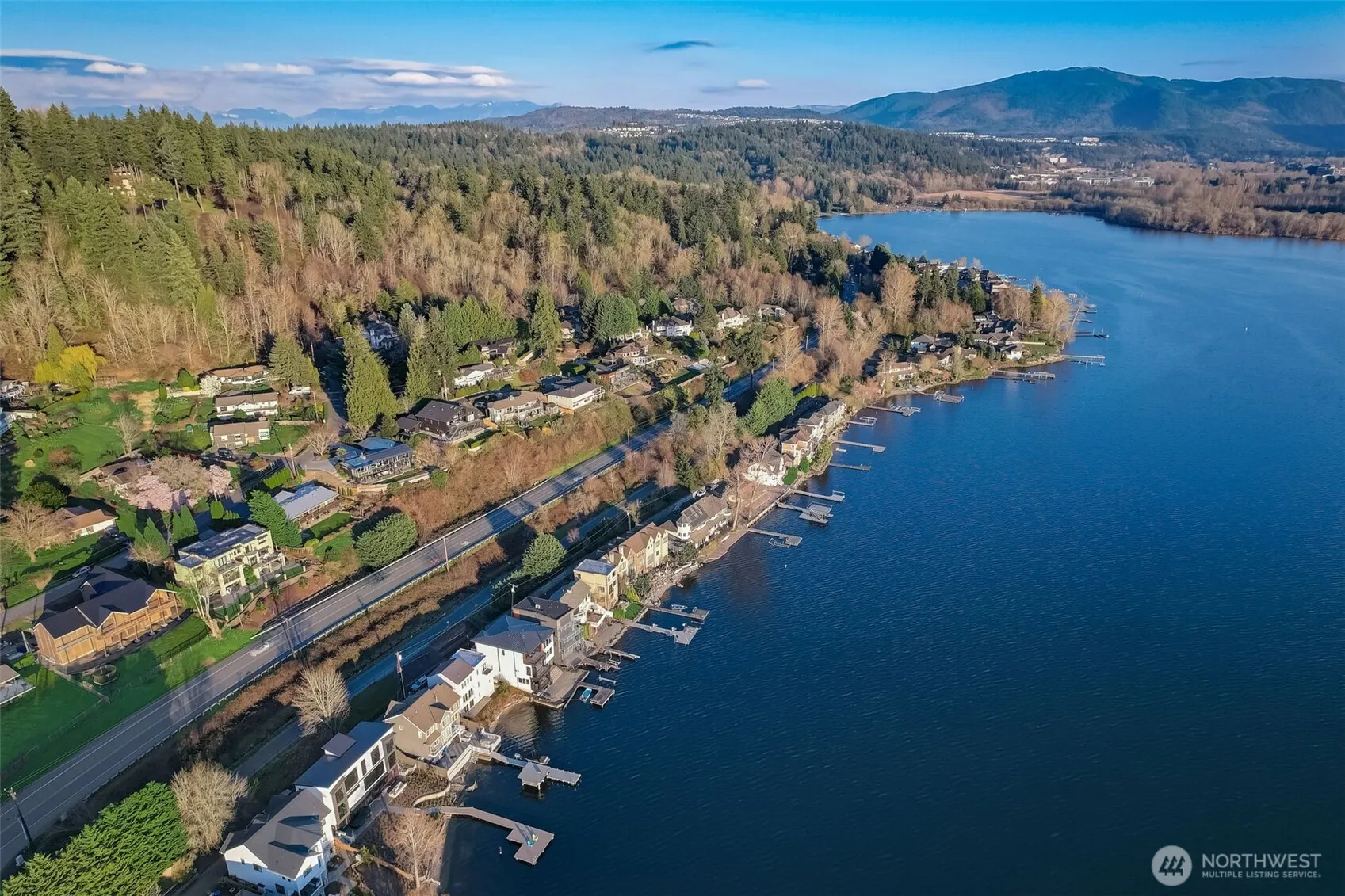 4013 E Lake Sammamish Shore Lane , Sammamish, WA 98075
