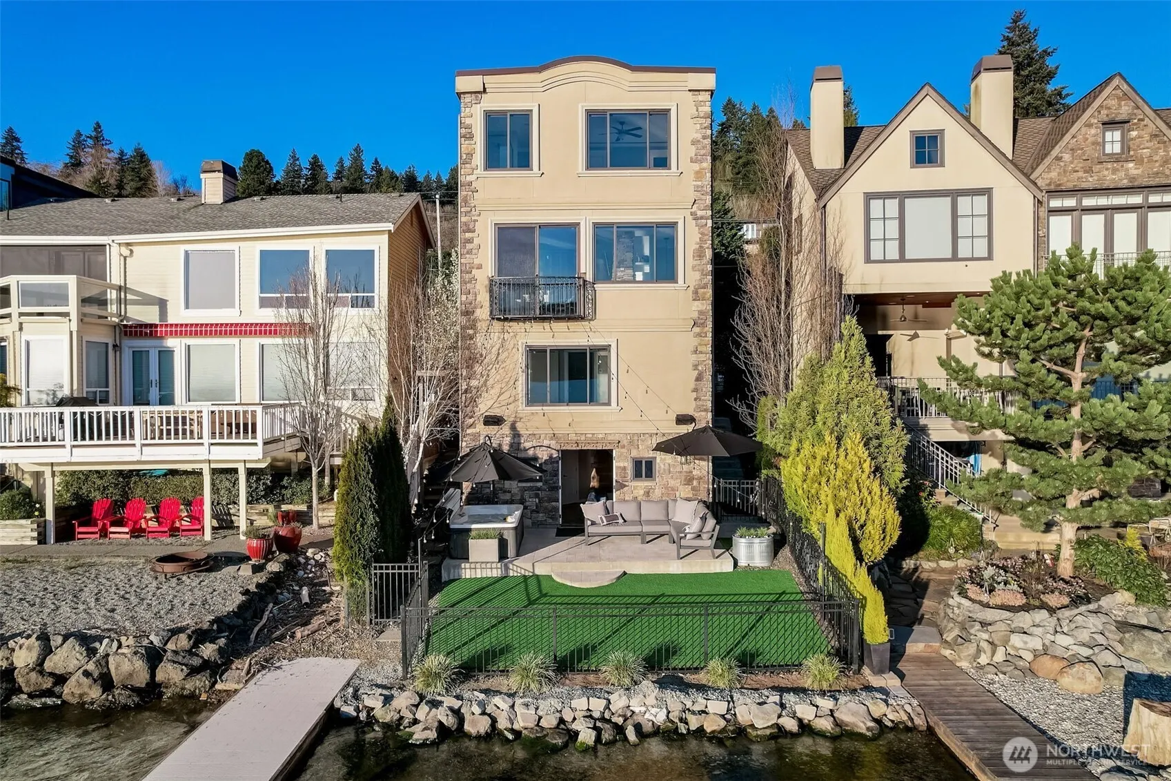 4013 E Lake Sammamish Shore Lane , Sammamish, WA 98075