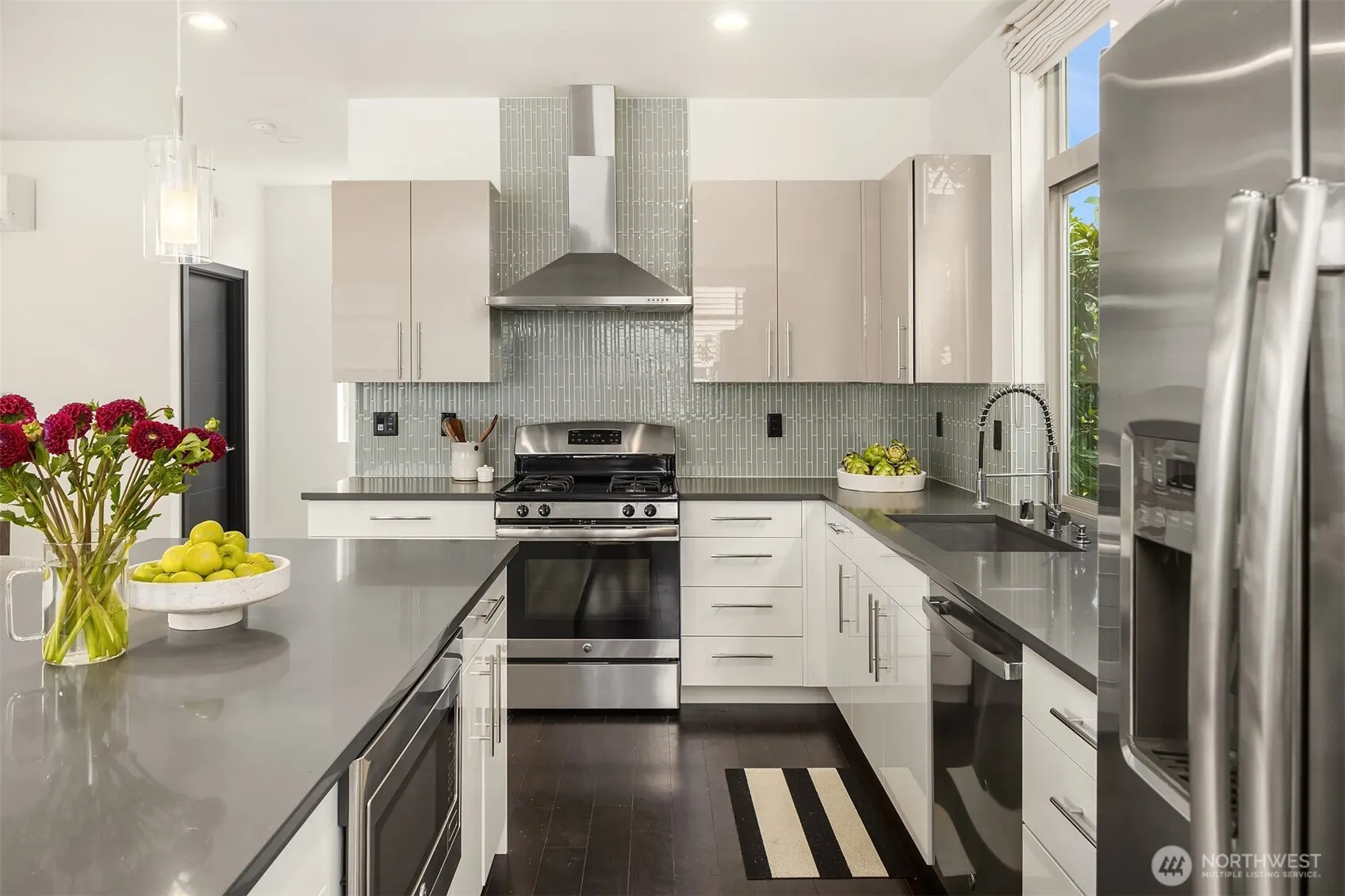 2232 NW 62nd Street , Seattle, WA 98107